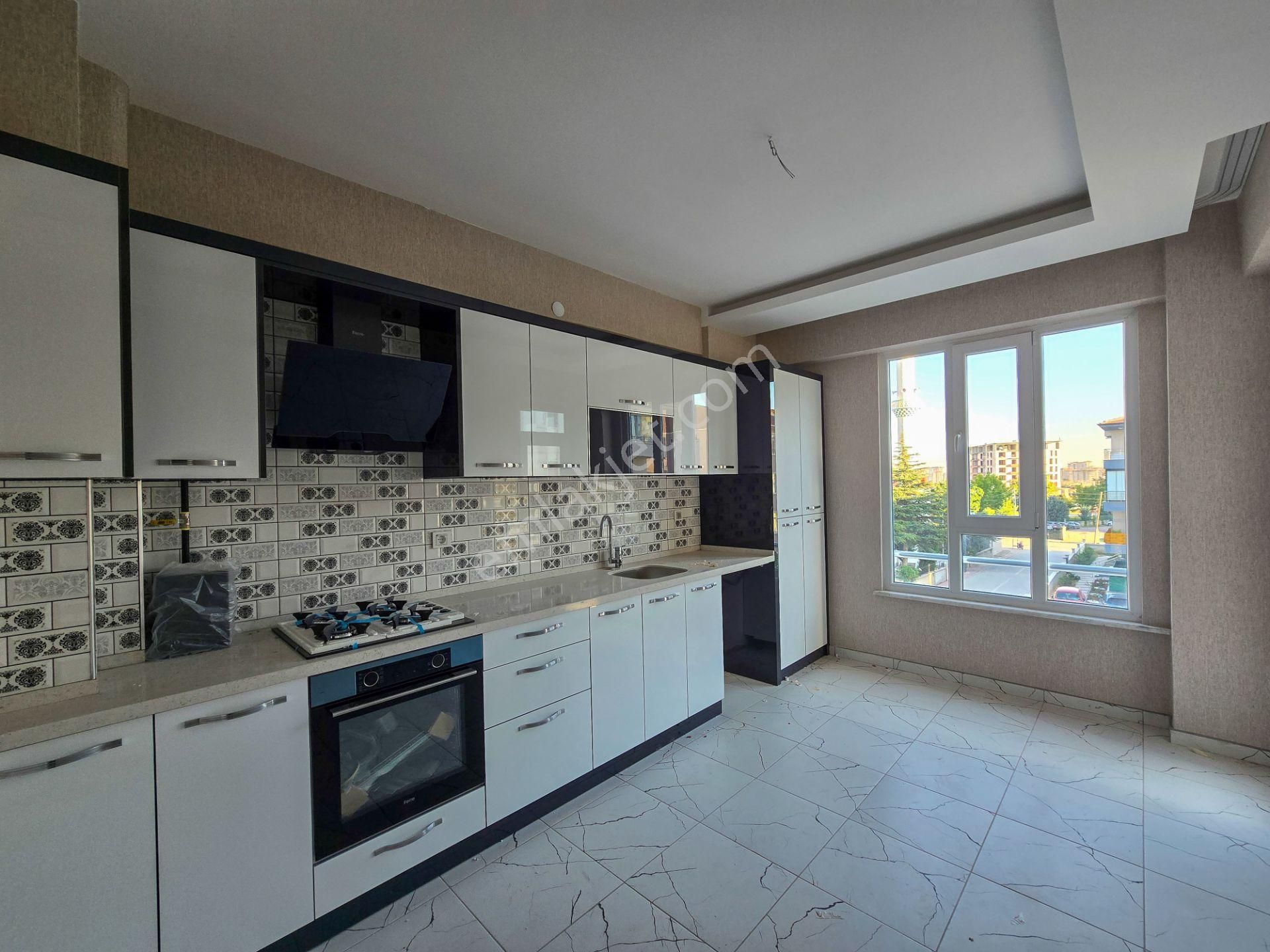 Anadolu Caddesi'ne Ve Gençosman Caddesi'ne Oldukça Yakın 3+1 160m2 Arakat Sıfır Daire - Görsel 12