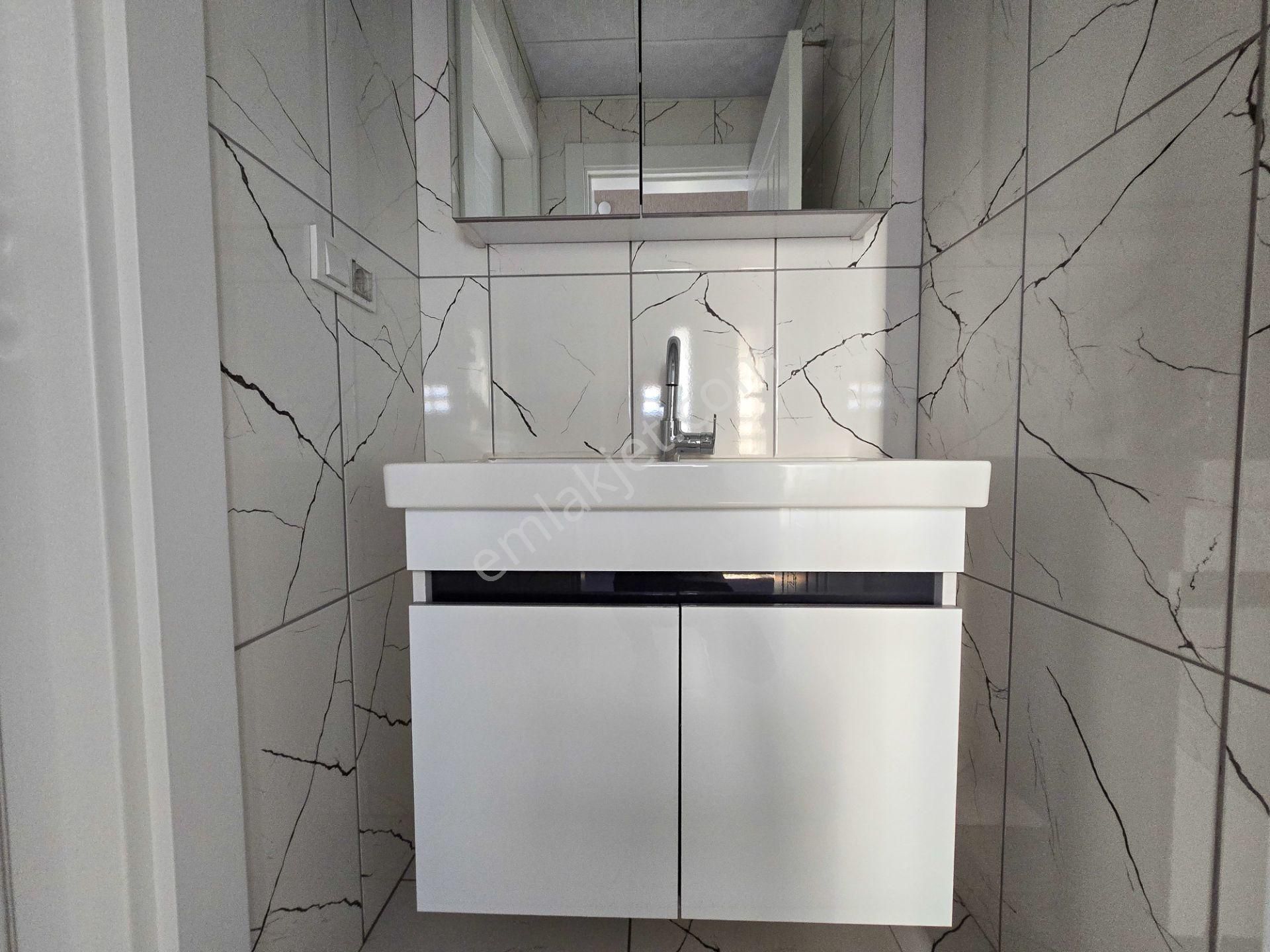 Anadolu Caddesi'ne Ve Gençosman Caddesi'ne Oldukça Yakın 3+1 160m2 Arakat Sıfır Daire - Görsel 43