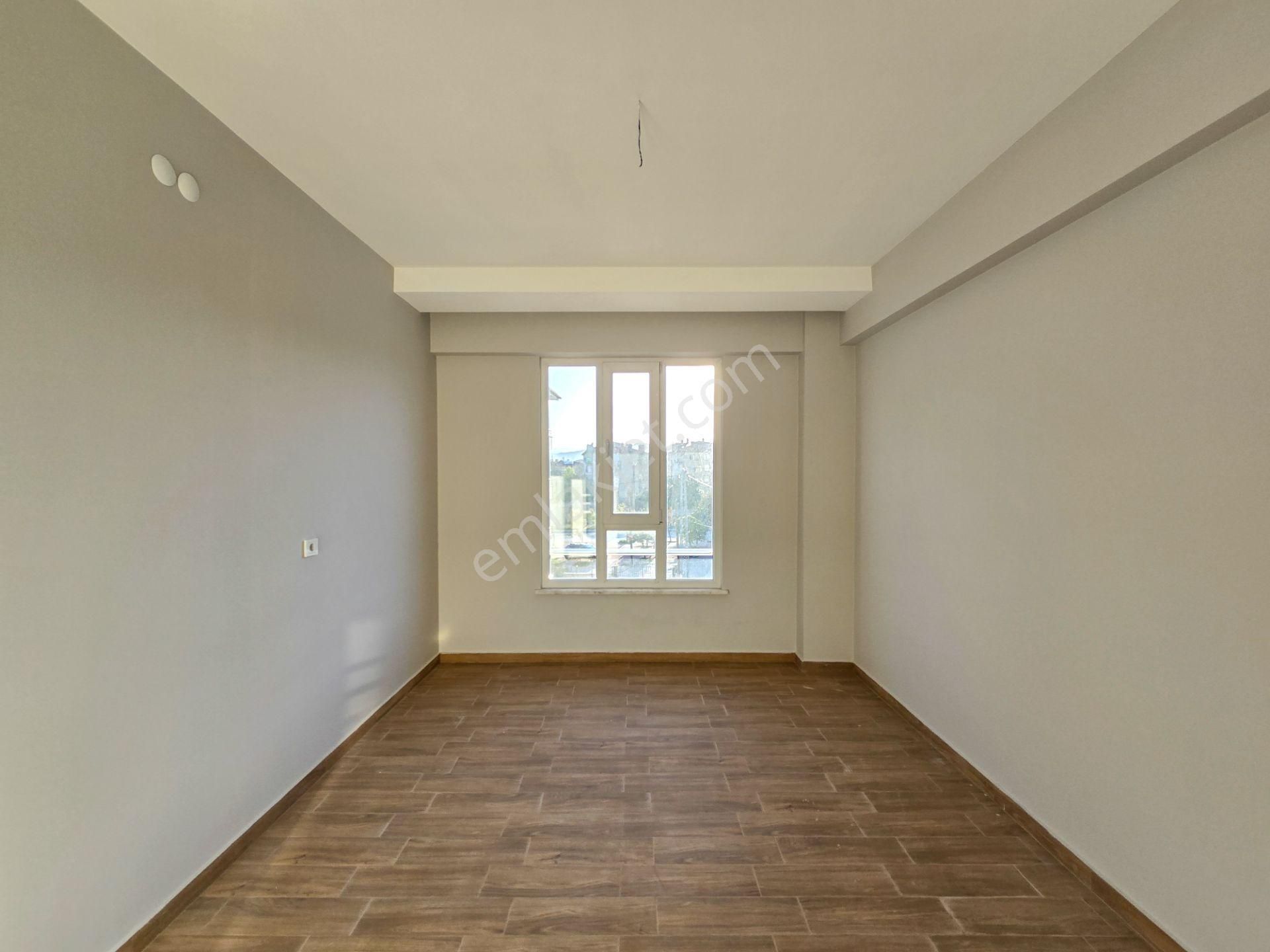 Anadolu Caddesi'ne Ve Gençosman Caddesi'ne Oldukça Yakın 3+1 160m2 Arakat Sıfır Daire - Görsel 8