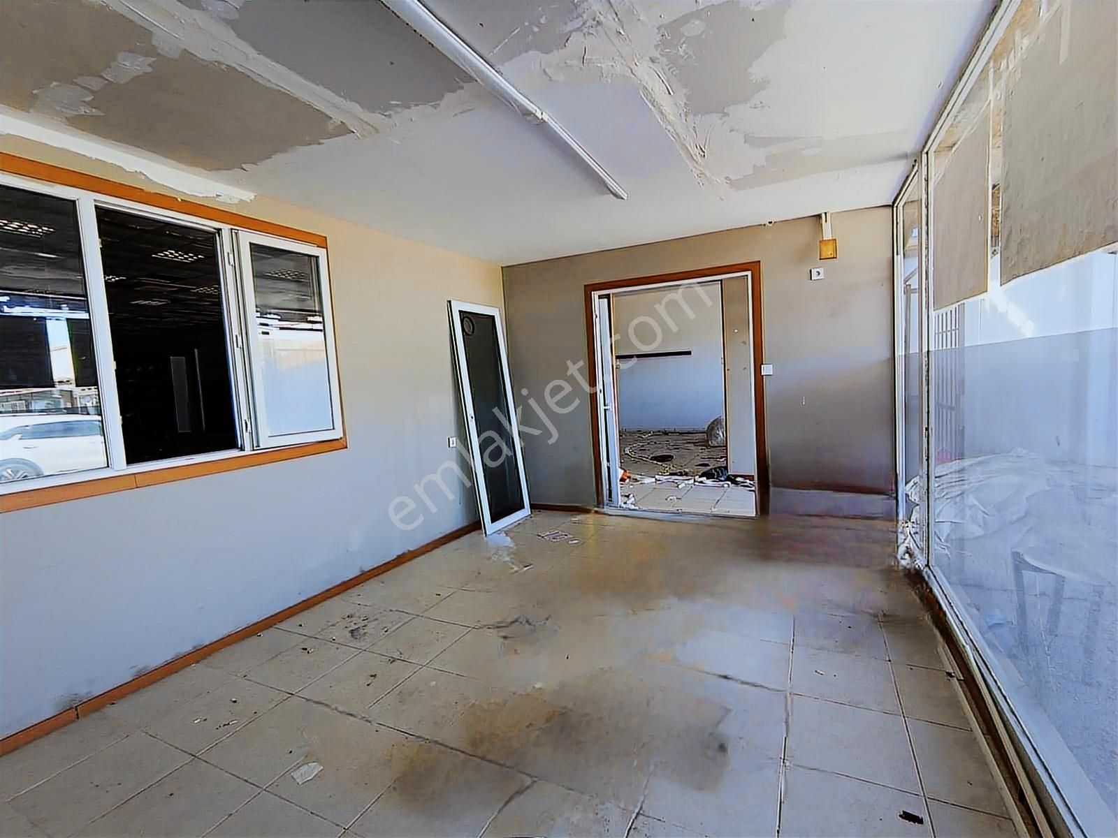 Söke Yenidoğan Ege Outlet 2'de 450 M2 Satılık Yatırımlık Mağaza - Görsel 12