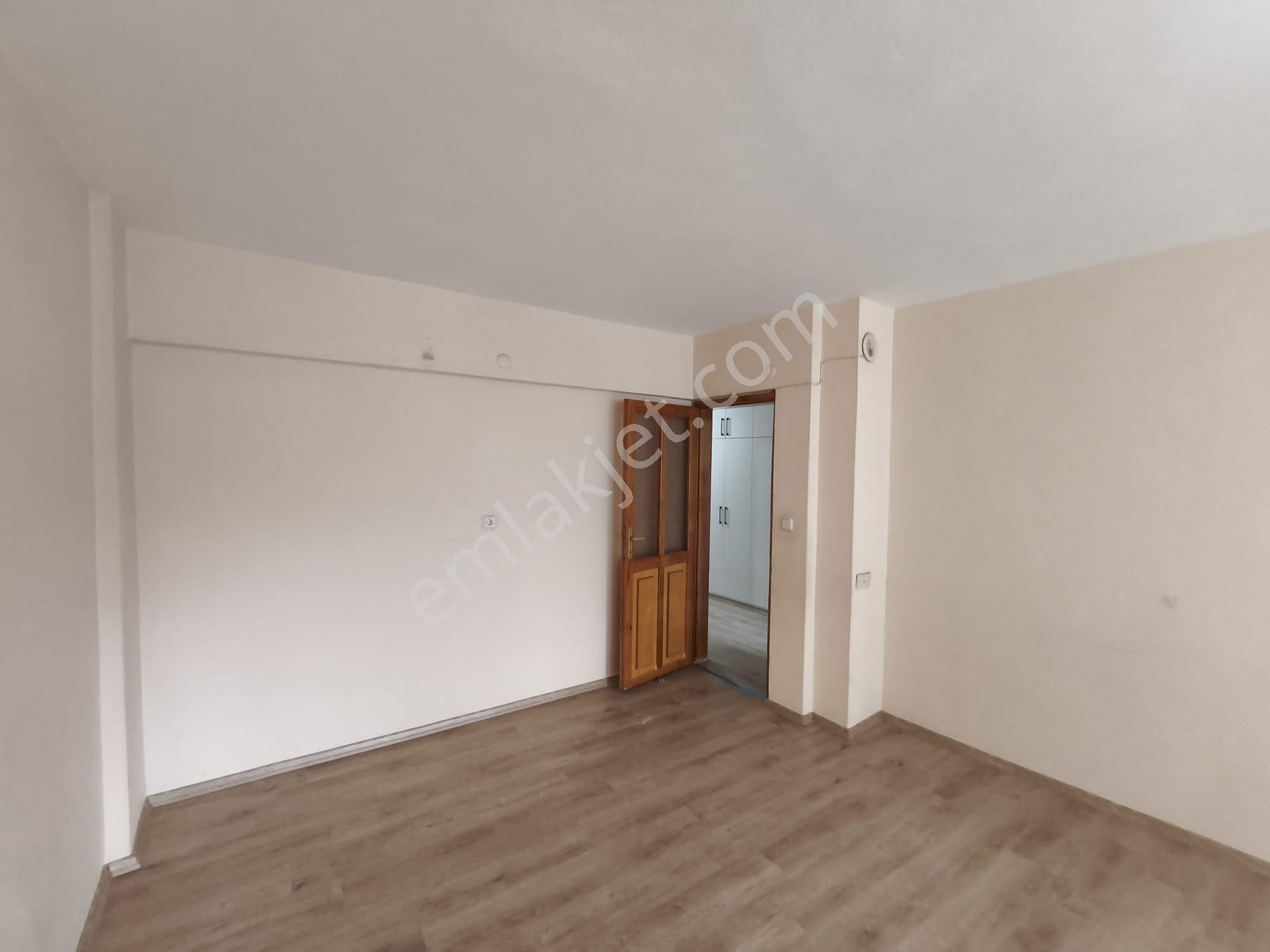 Değirmenönünde Depozitosuz 3+1 160 Metrekare Kiralık Daire - Görsel 12