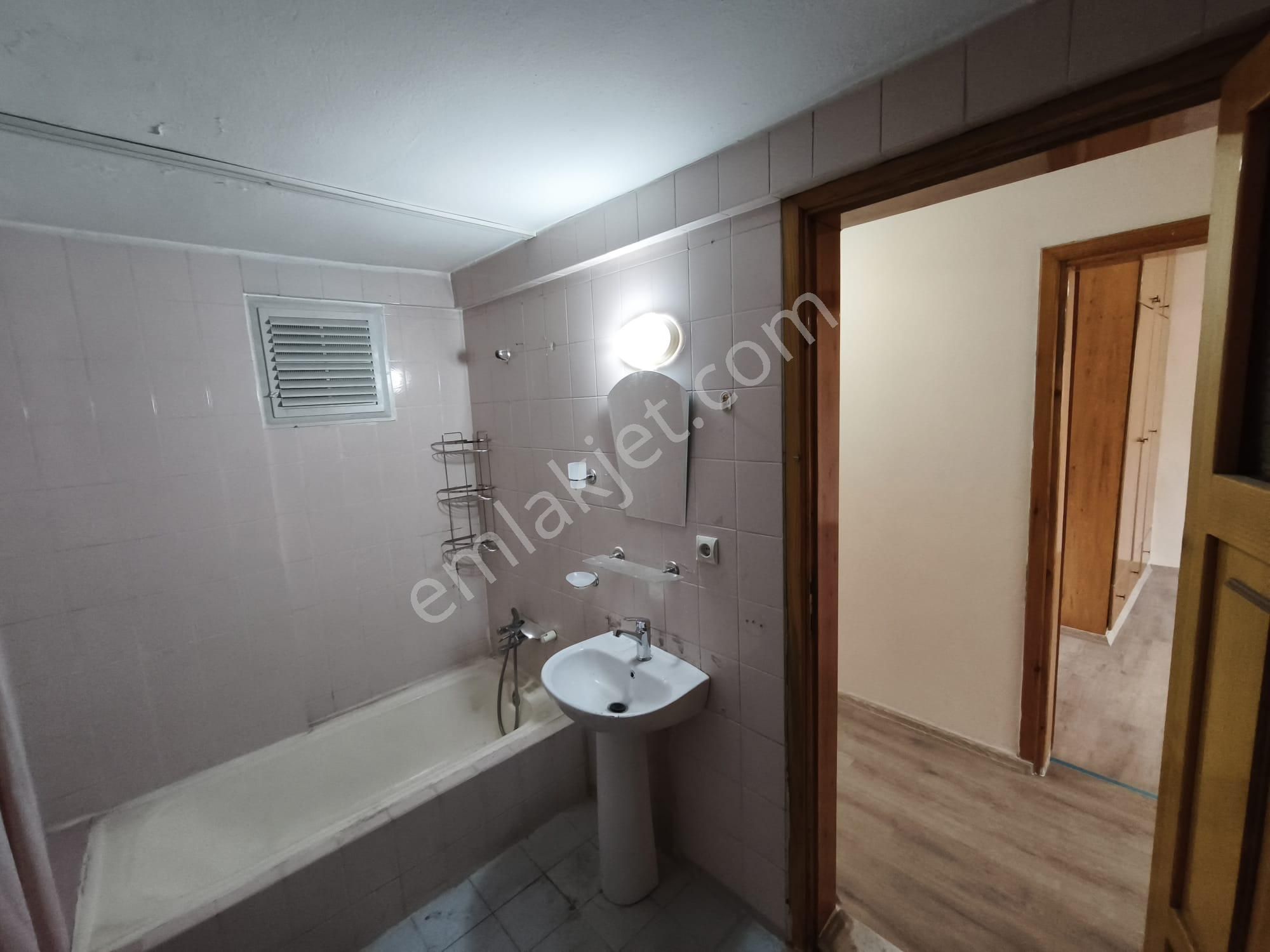 Değirmenönünde Depozitosuz 3+1 160 Metrekare Kiralık Daire - Görsel 3