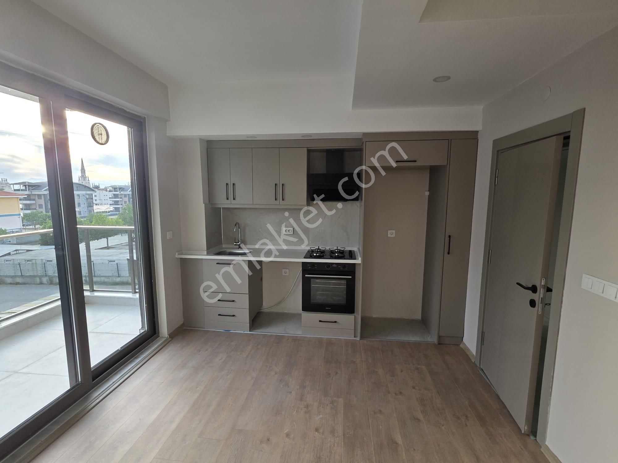 Site İçi Lüx Eşyasız Daire - Görsel 17