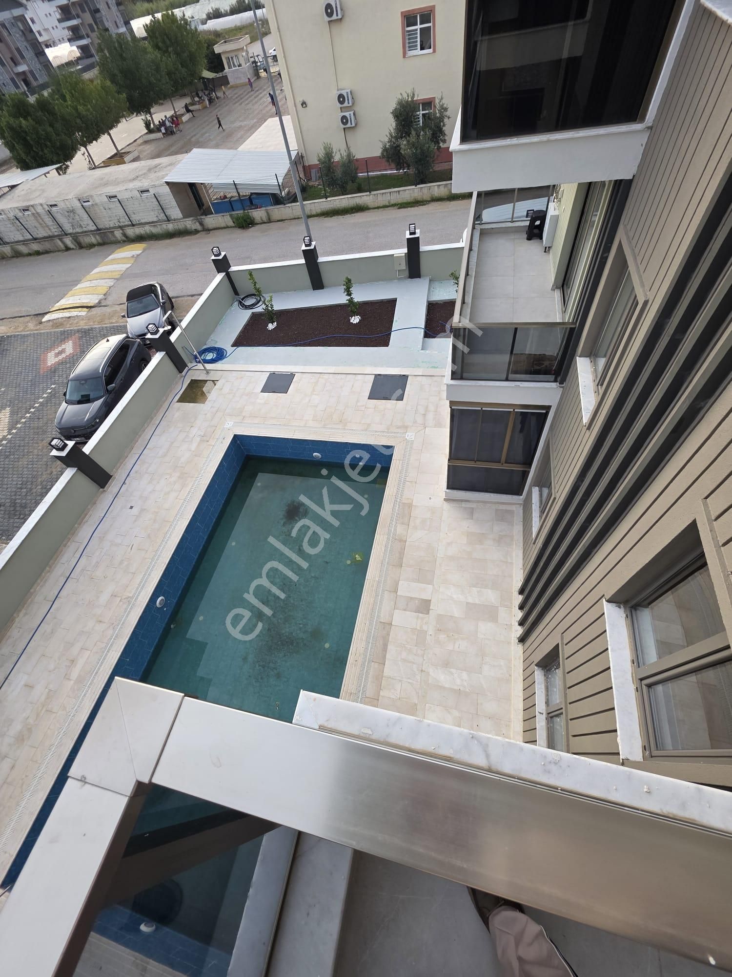 Site İçi Lüx Eşyasız Daire - Görsel 14