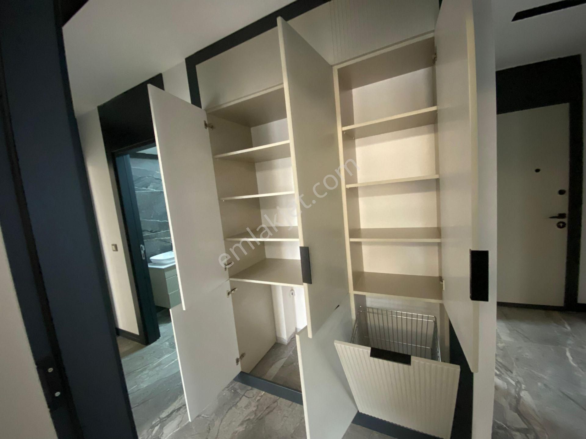 Avenır Neva’da 3.5+1 | Cam Oda & Ada Mutfaklı Satılık Daire - Görsel 23