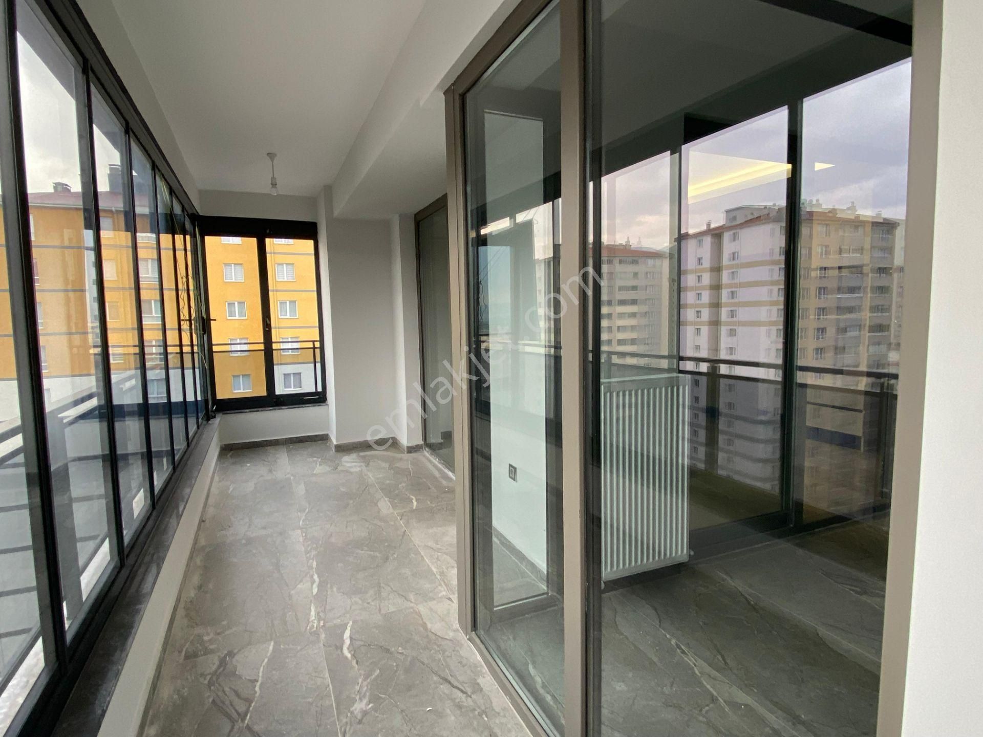 Avenır Neva’da 3.5+1 | Cam Oda & Ada Mutfaklı Satılık Daire - Görsel 24