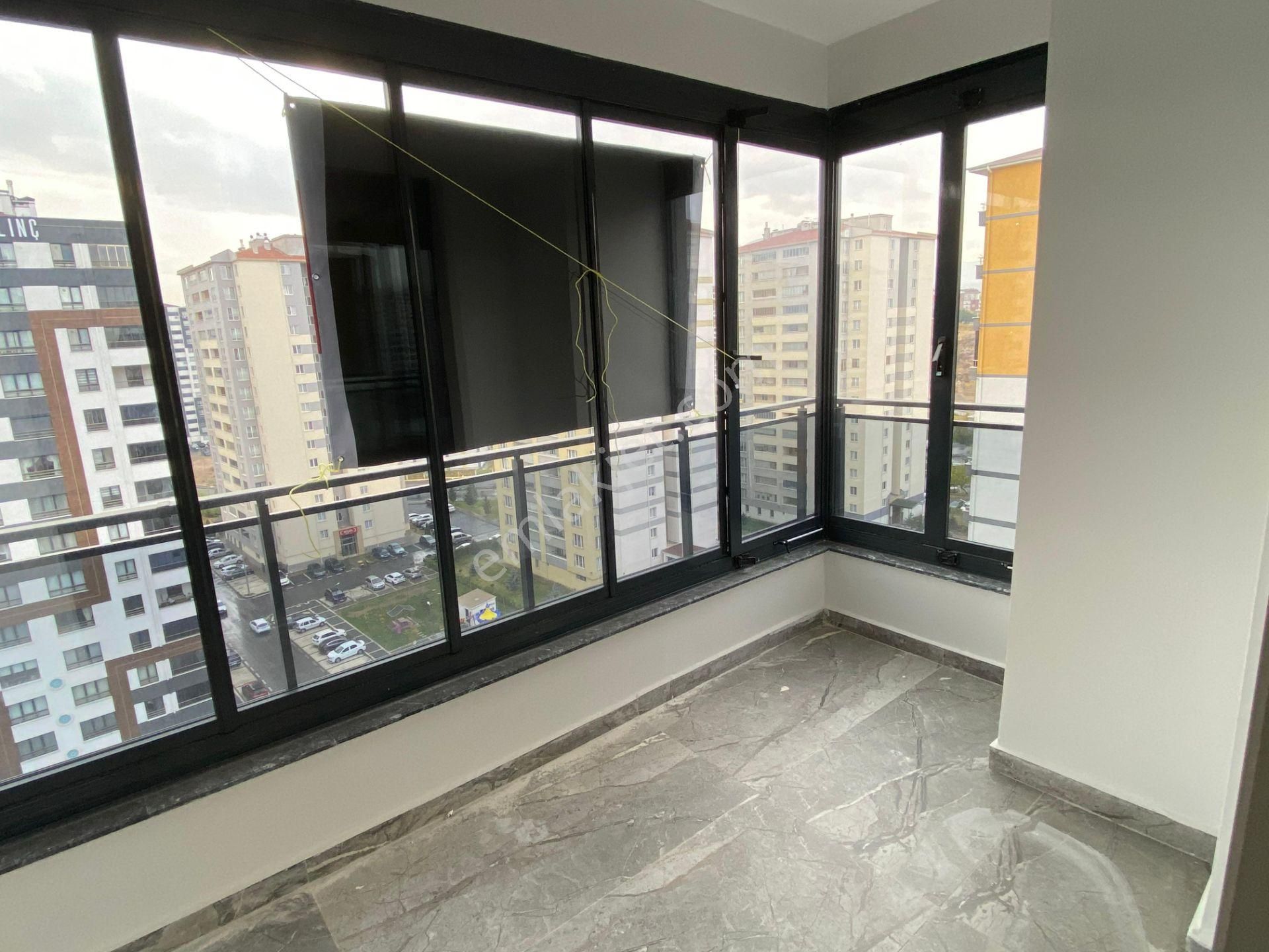 Avenır Neva’da 3.5+1 | Cam Oda & Ada Mutfaklı Satılık Daire - Görsel 12