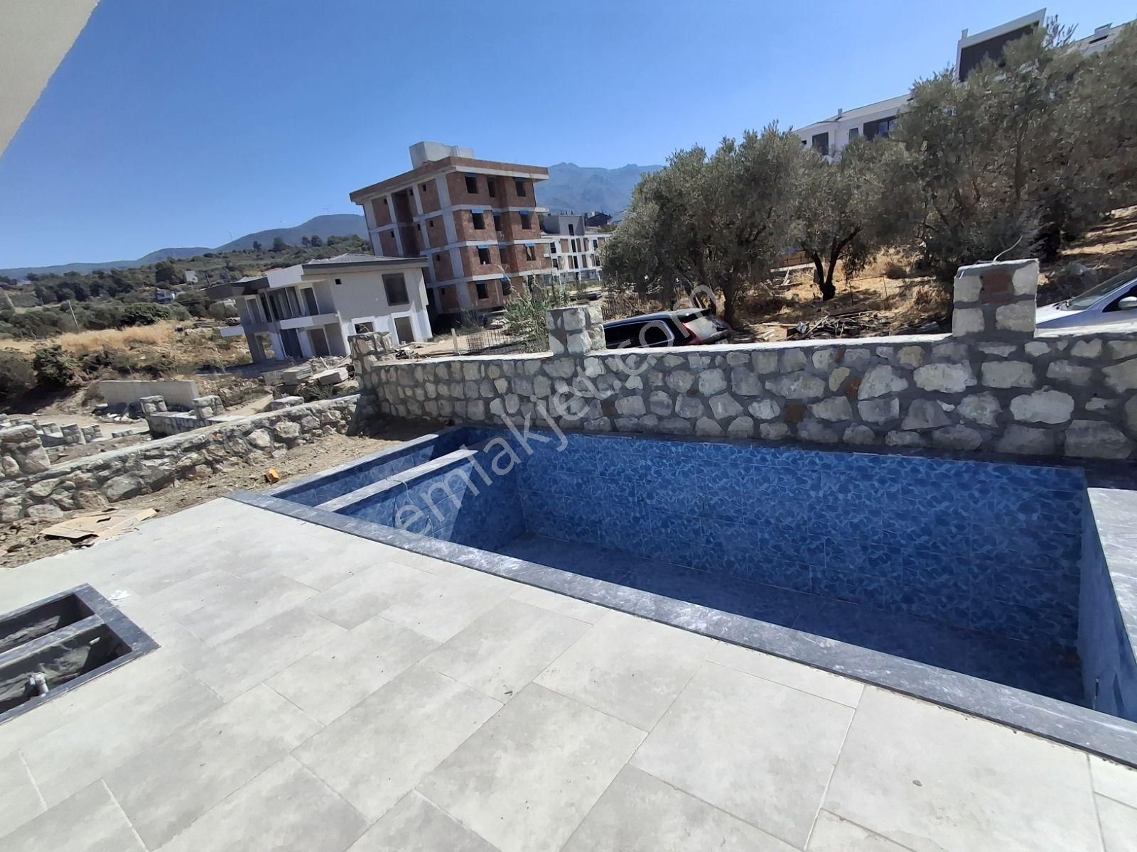 Davutlar Merkezde Yatırımlık Lux Villa - Görsel 22