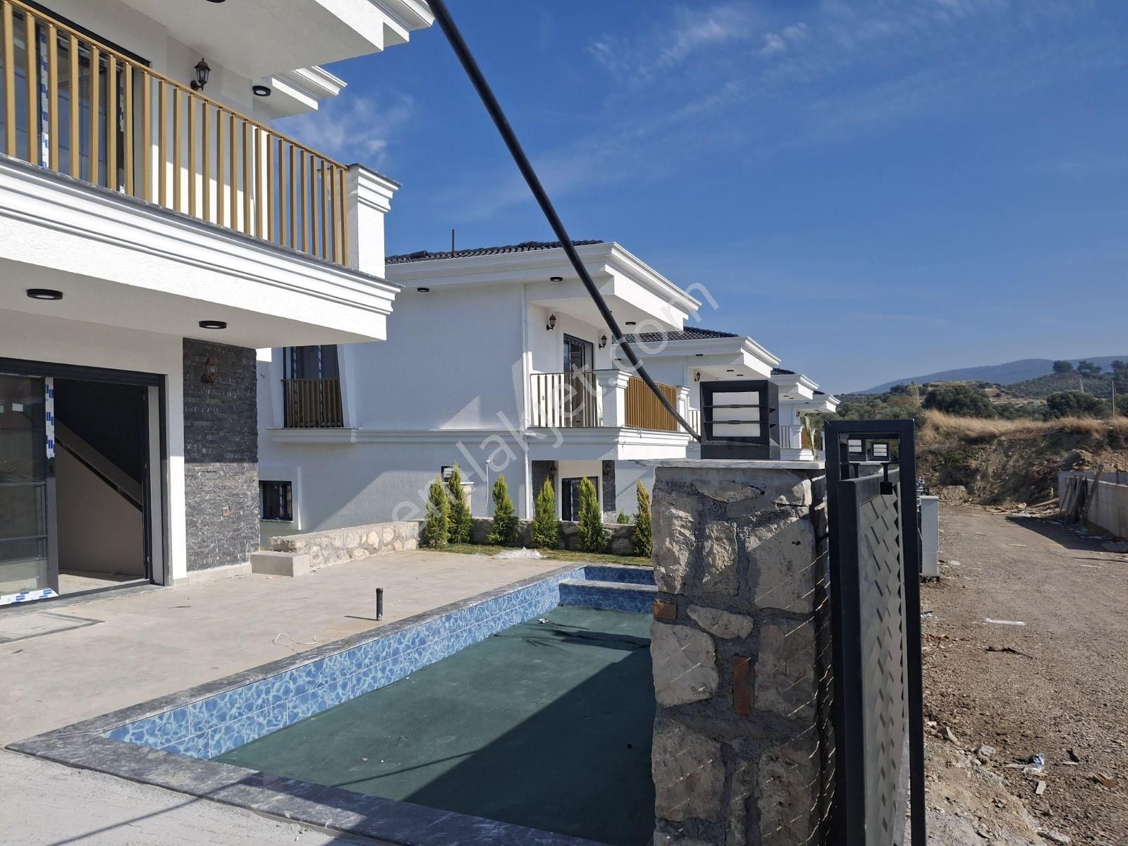 Davutlar Merkezde Yatırımlık Lux Villa - Görsel 25