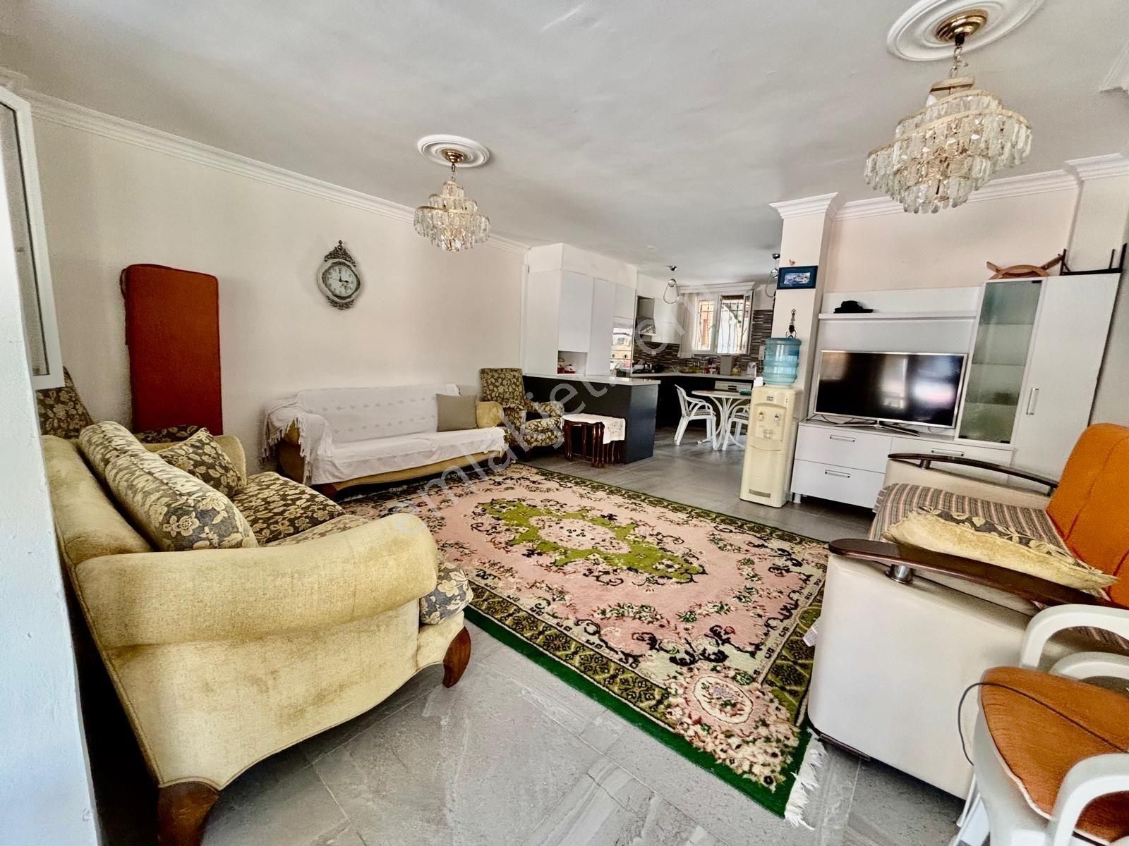 Denize Yakın Konumda Bakımlı Ferah Konumda 4+1villa - Görsel 27