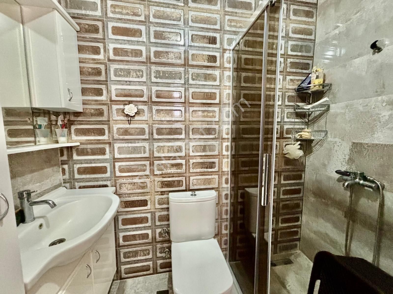 Denize Yakın Konumda Bakımlı Ferah Konumda 4+1villa - Görsel 33