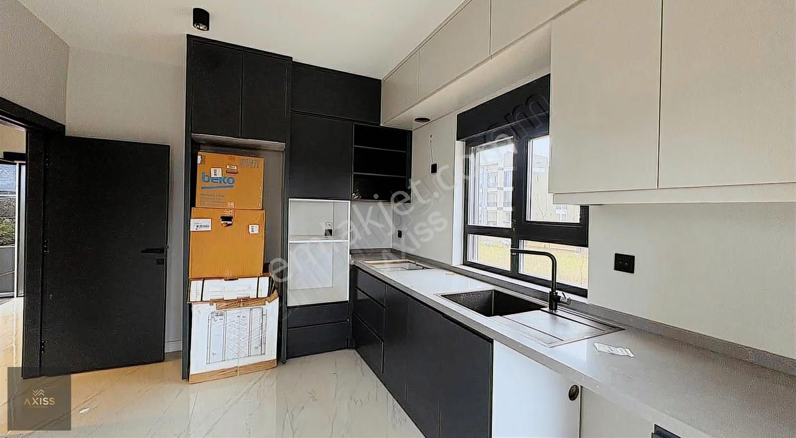 Satılık 5+1 Sıfır 3 Katlı Lüks Villa - Görsel 25