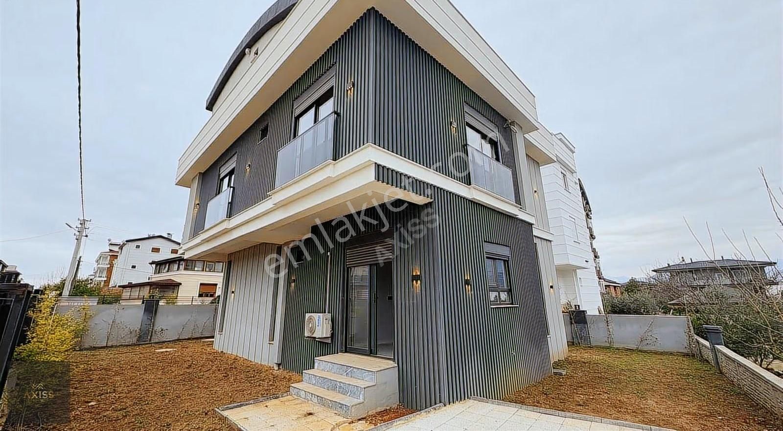 Satılık 5+1 Sıfır 3 Katlı Lüks Villa - Görsel 28