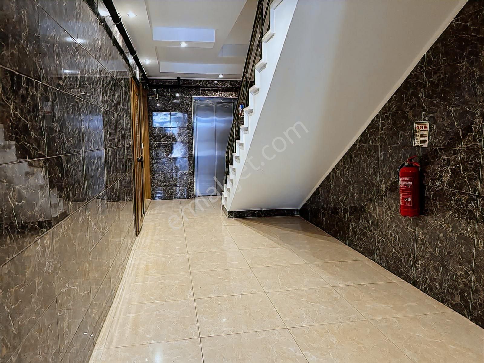 Deniz Manzaralı Teras Kat Fırsaat 3+1daire - Görsel 3