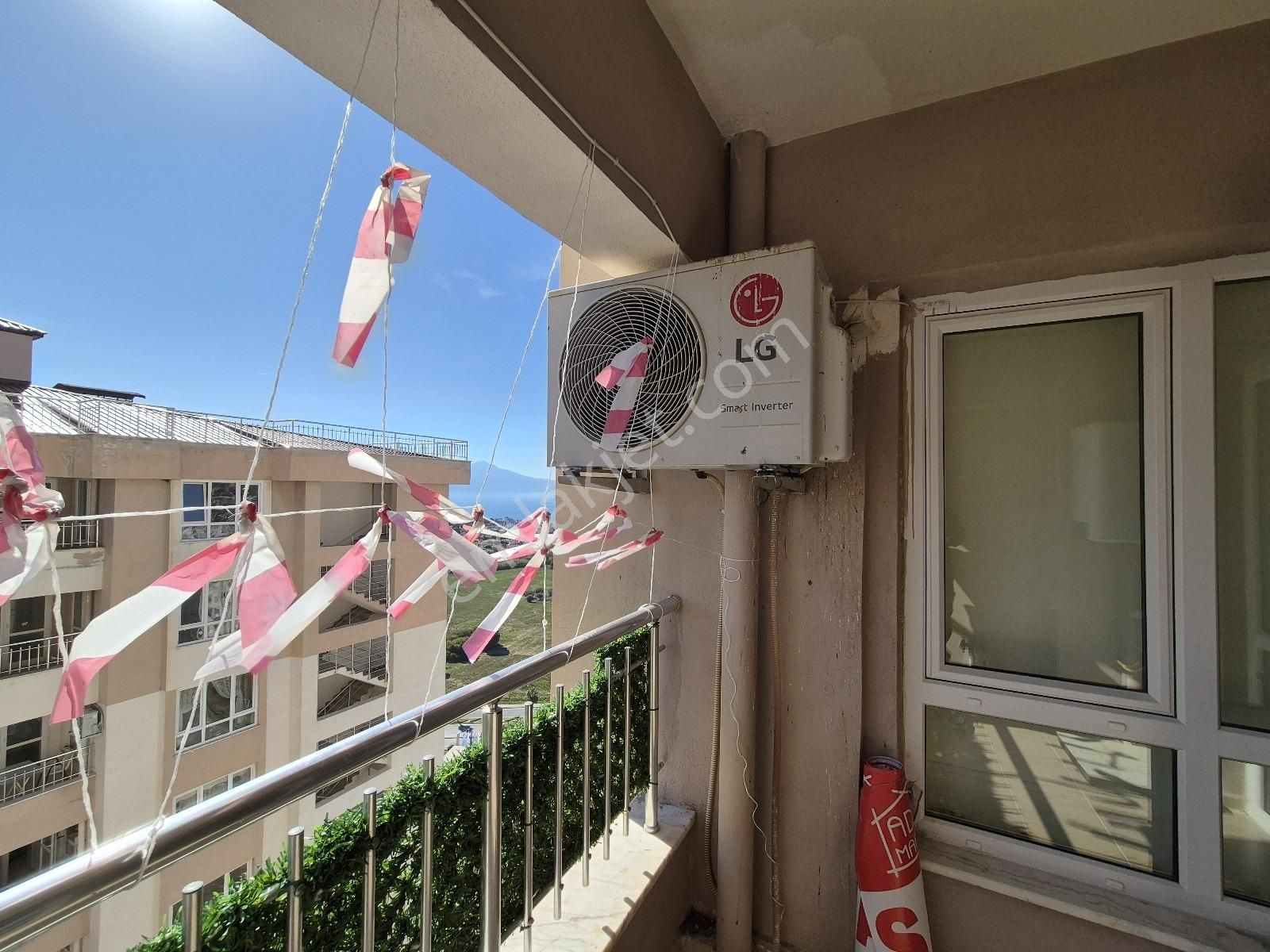 Kuşadası Avm Bölgesi Kanarya Sitesi'nde Full Deniz Manzaralı - Görsel 2