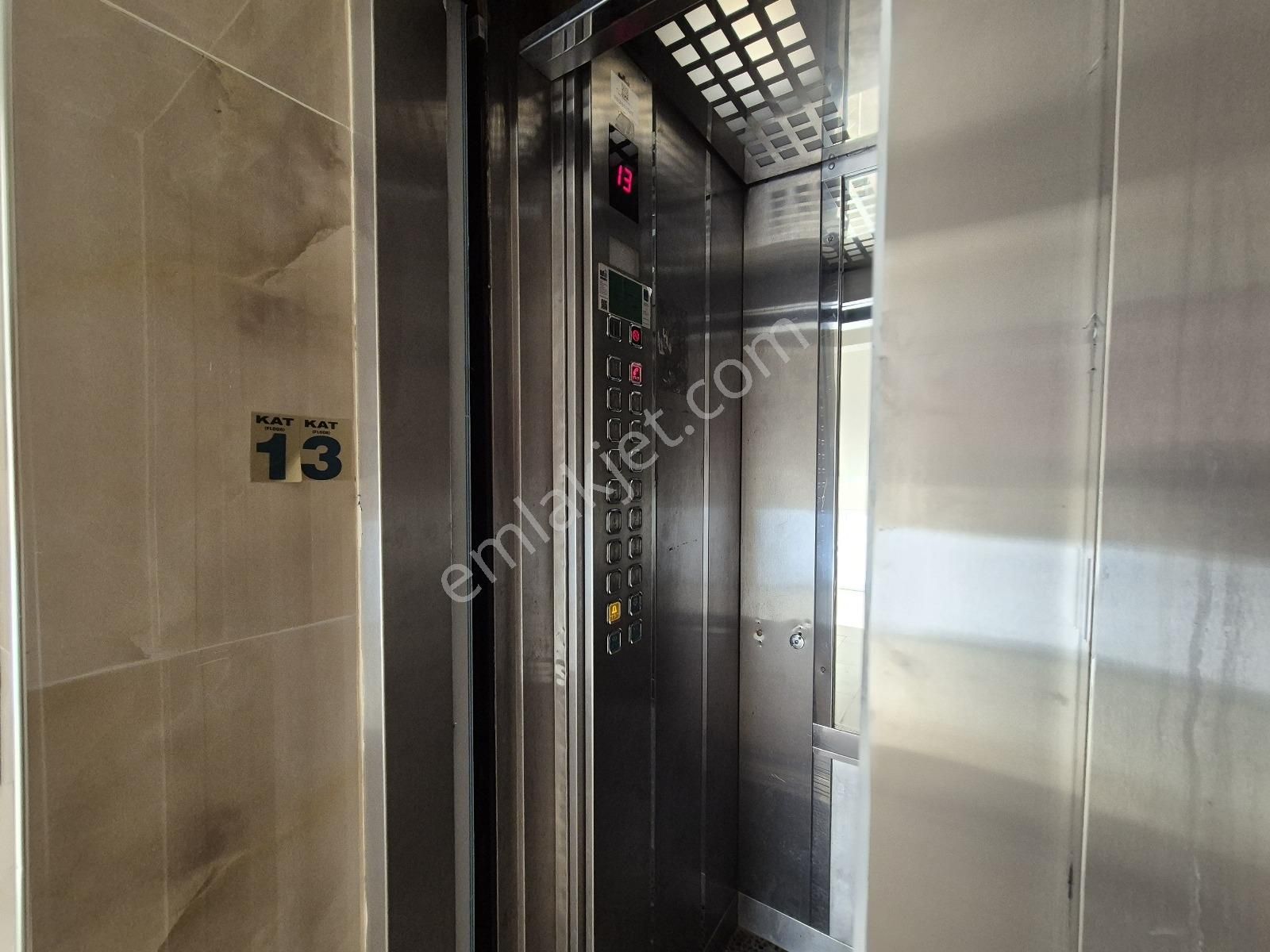 Kuşadası Avm Bölgesi Kanarya Sitesi'nde Full Deniz Manzaralı - Görsel 10