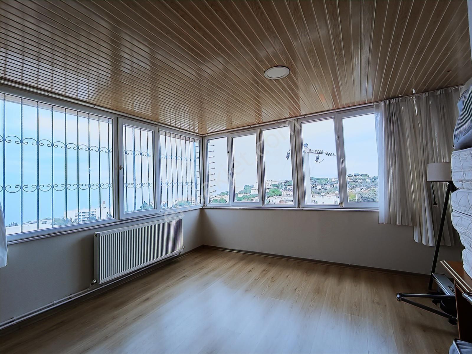 Kadınlar Denizinde Deniz Manzaralı 165 M2 Satılık 3+1 Dubleks Ev - Görsel 9