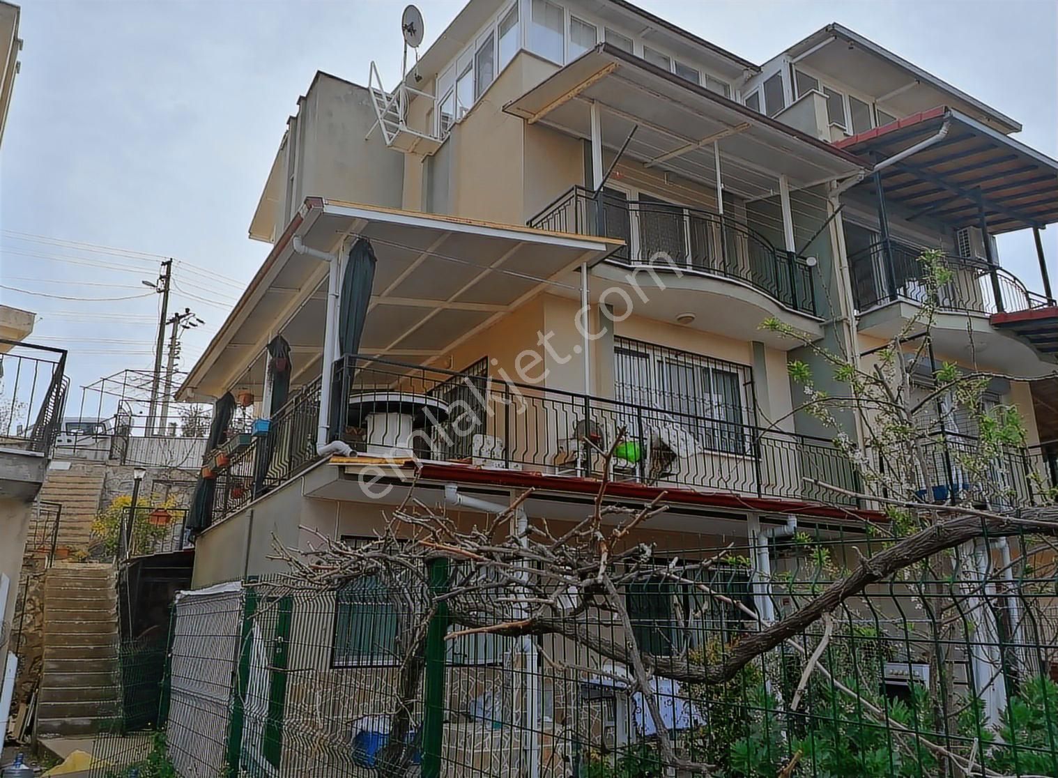 Kuşadası Güzelçamlı'da 181 M2 Satılık 5+2 Tripleks Villa - Görsel 2
