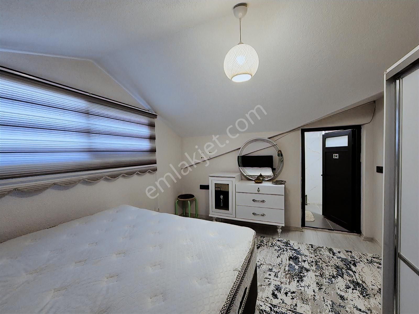 Denize Sıfır Sitede Full Eşyalı Fırsaat Villa - Görsel 15