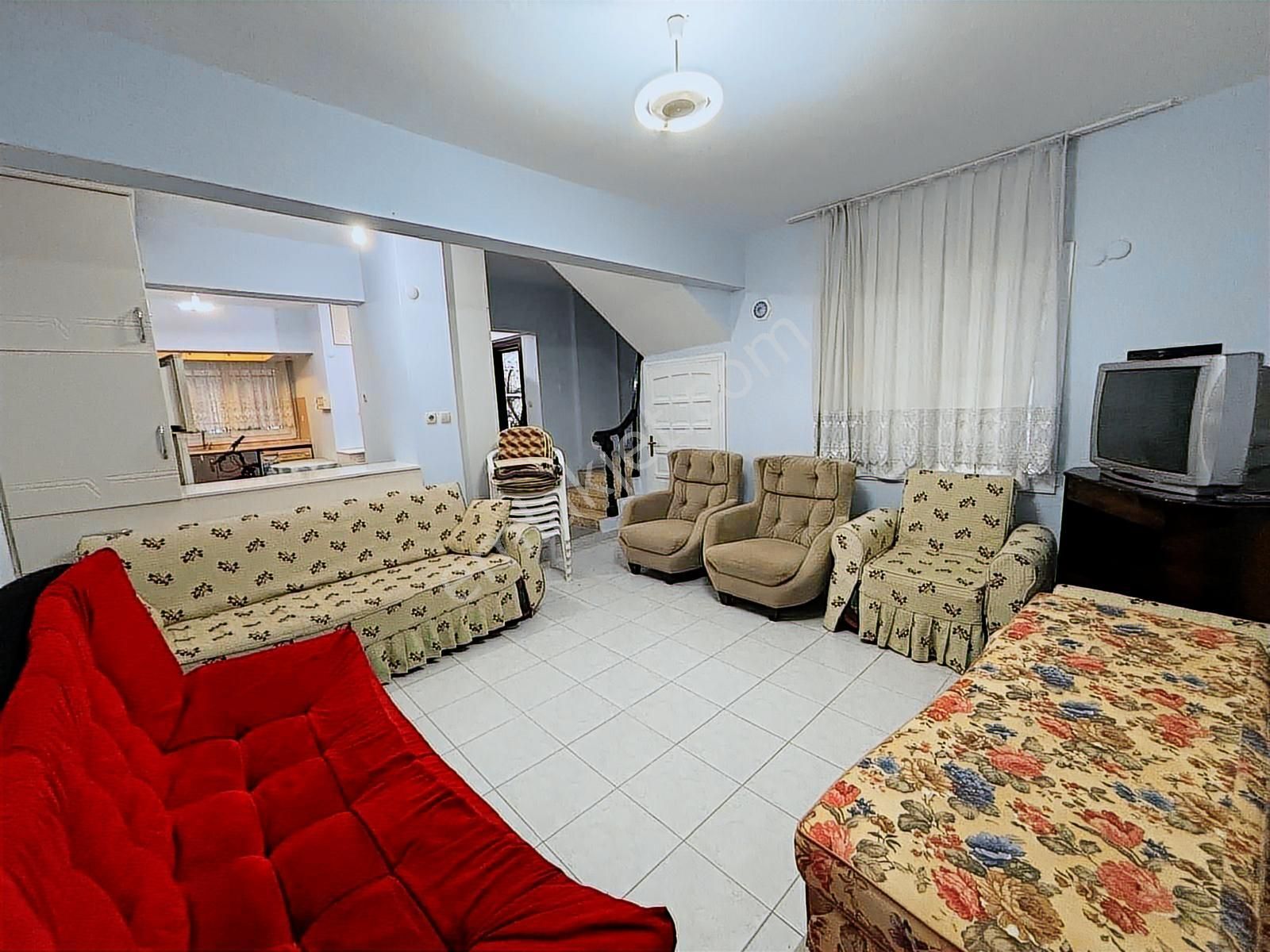 Denize 3dk Yürüme Mesafesinde Bakımlı Geniş Verandalı 3+1villa - Görsel 7