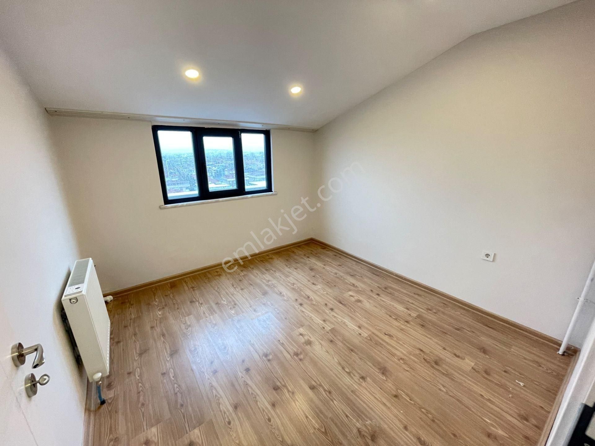 Ataşehir İnönü'de Yeditepe Ünv.yakın Konumda Adalar Manzaralı Çatı Katı 1+1 Kiralık - Görsel 28