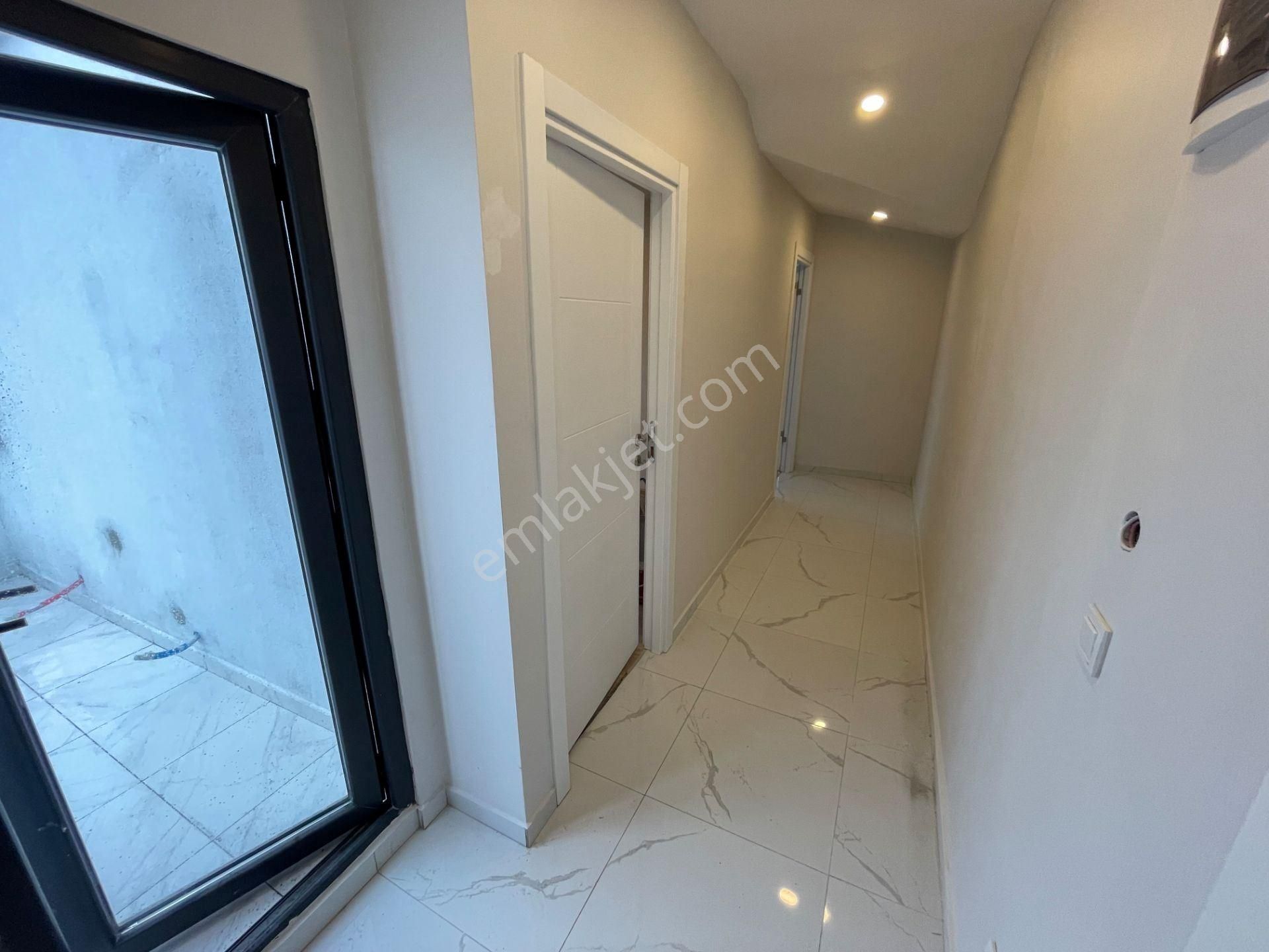 Ataşehir İnönü'de Yeditepe Ünv.yakın Konumda Adalar Manzaralı Çatı Katı 1+1 Kiralık - Görsel 11