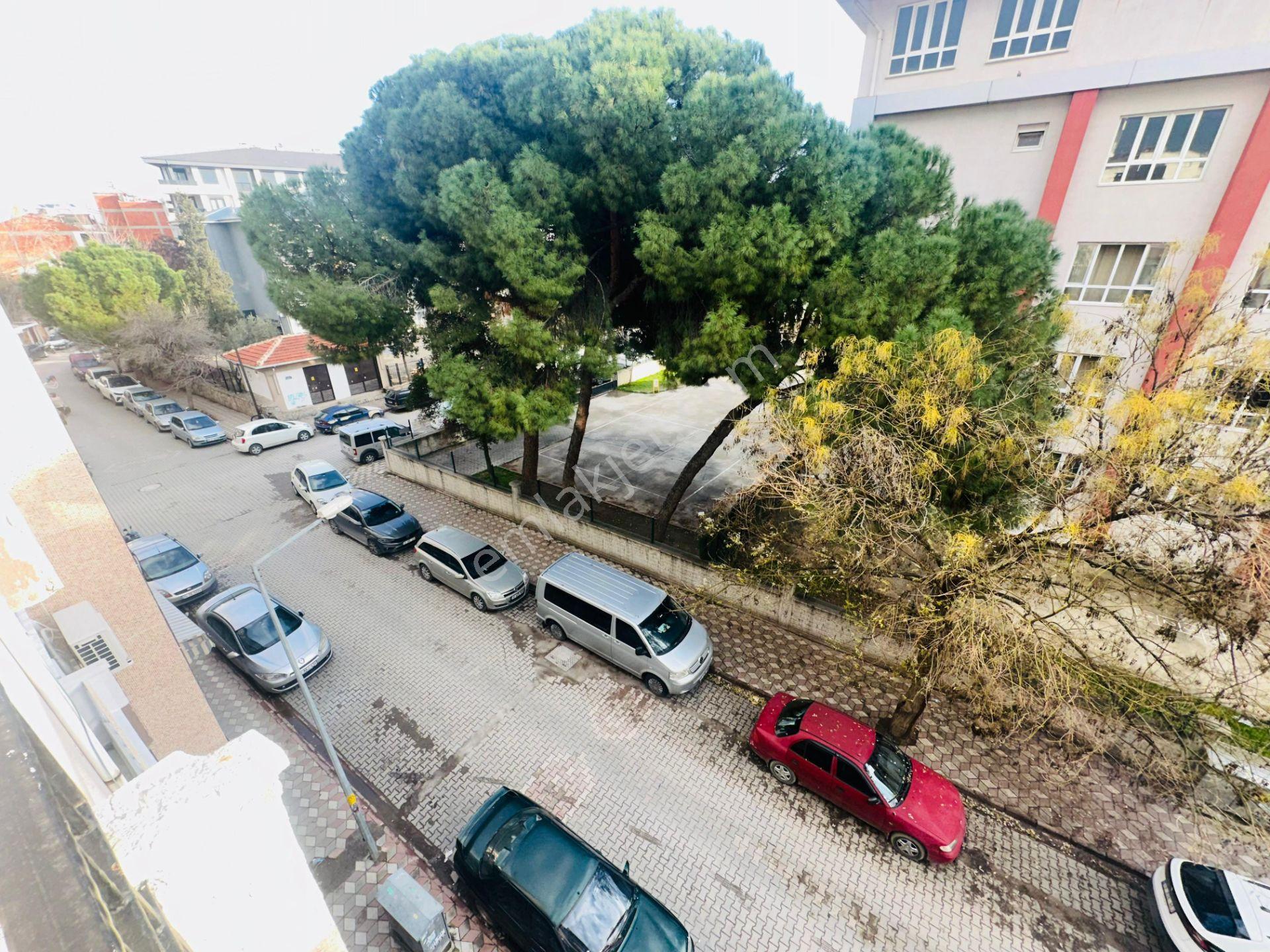 Edremit Merkez De 2+1 Satılık Daire