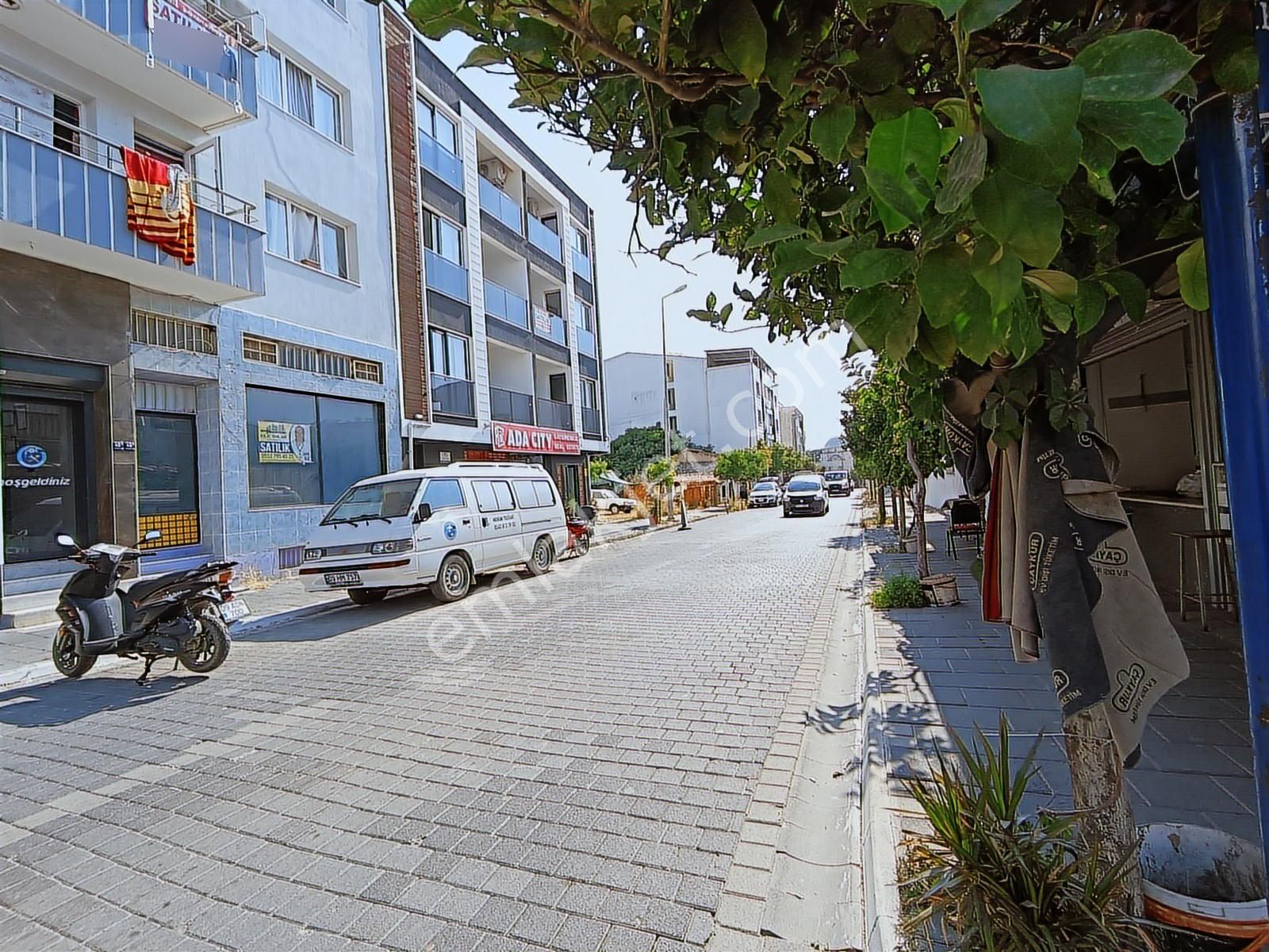 Kuşadası Davutlar Merkezde 120 M2 Ayrı Mutfak Satılık 3+1 Daire - Görsel 3