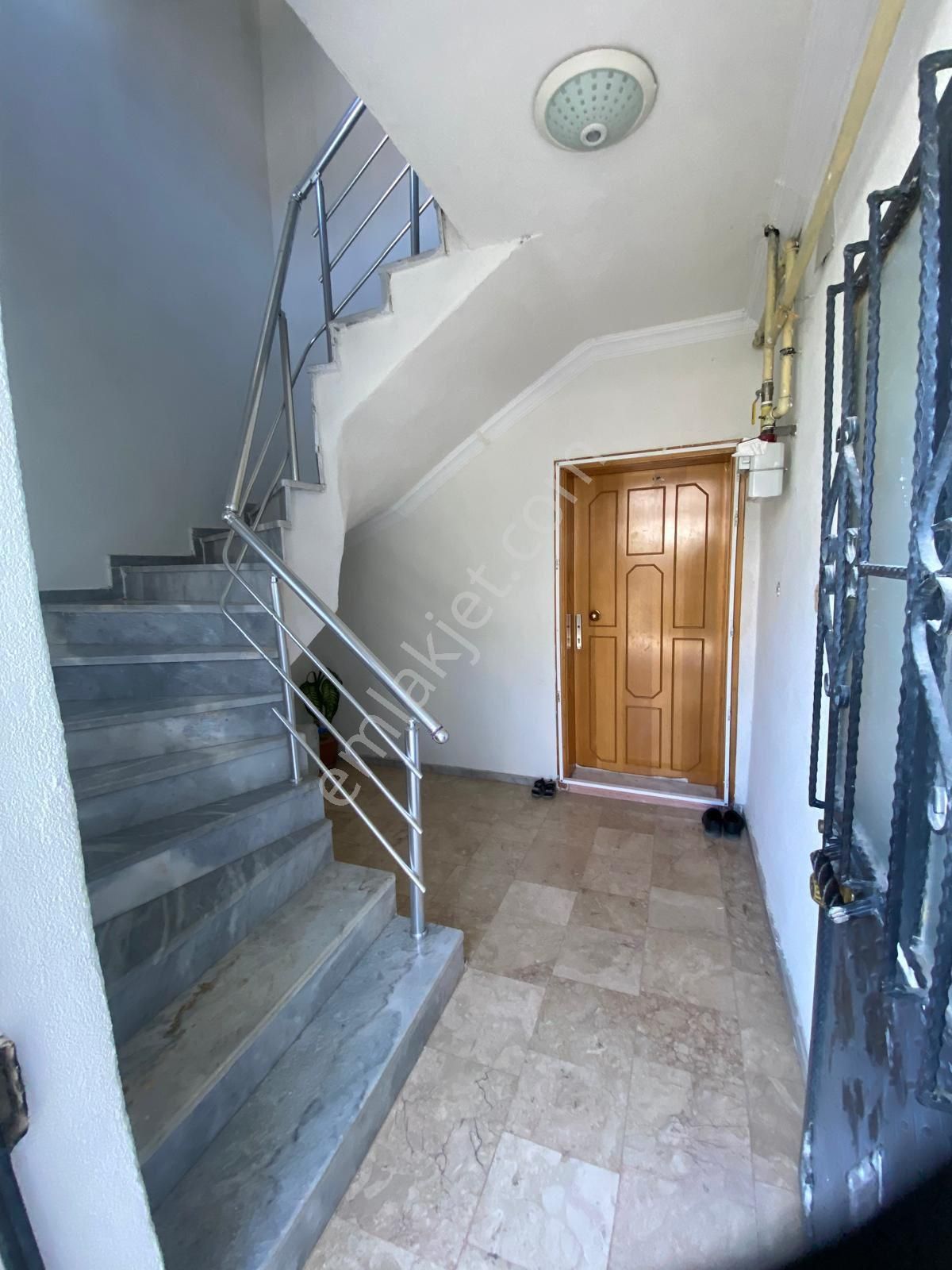 Alakovada Süper Konumda İki Katlı Müstakil Ev - Görsel 17