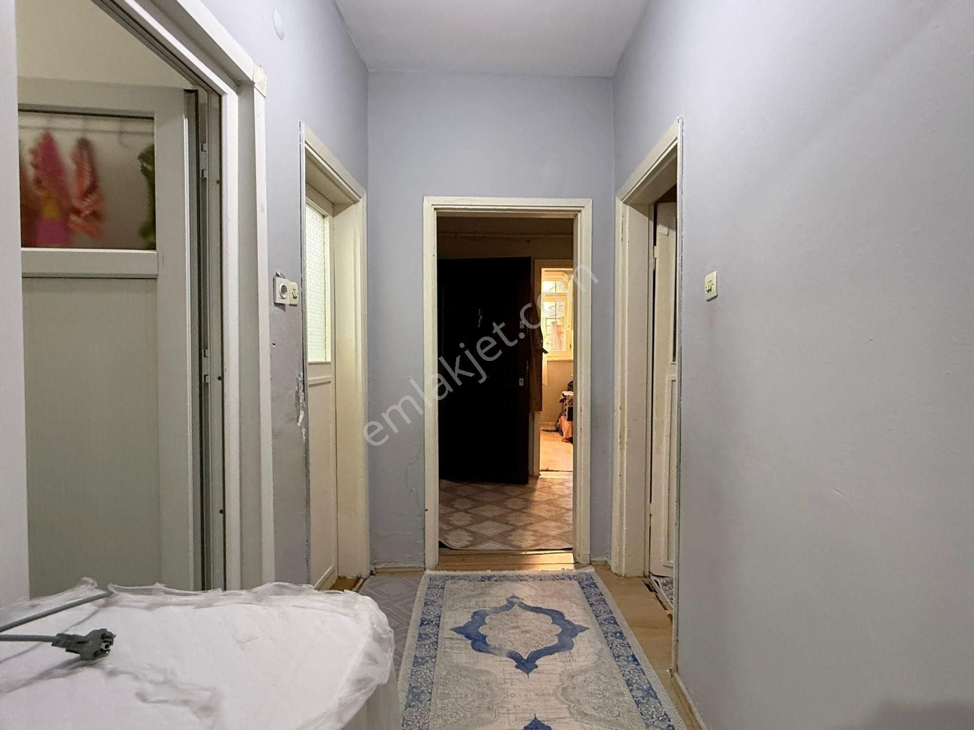 Bağcılar Göztepe'de Satılık 2+1 Daire: Metro Ve Hastaneye Yakın - Görsel 12