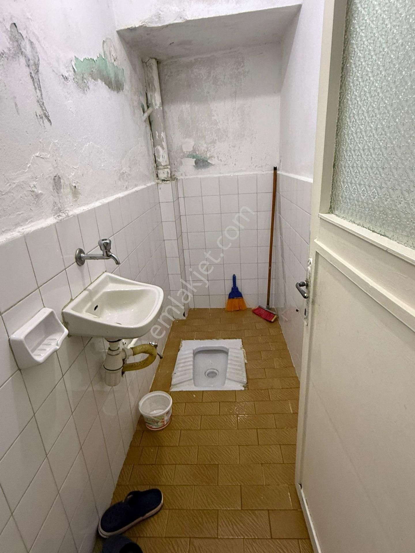 Bağcılar Göztepe'de Satılık 2+1 Daire: Metro Ve Hastaneye Yakın - Görsel 16