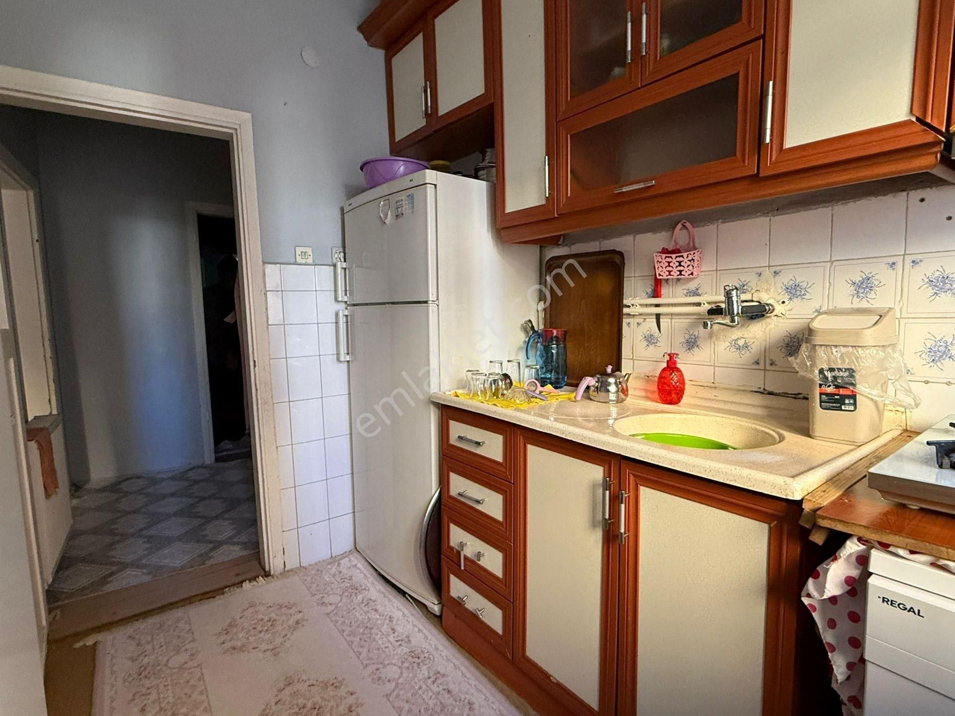 Bağcılar Göztepe'de Satılık 2+1 Daire: Metro Ve Hastaneye Yakın - Görsel 25