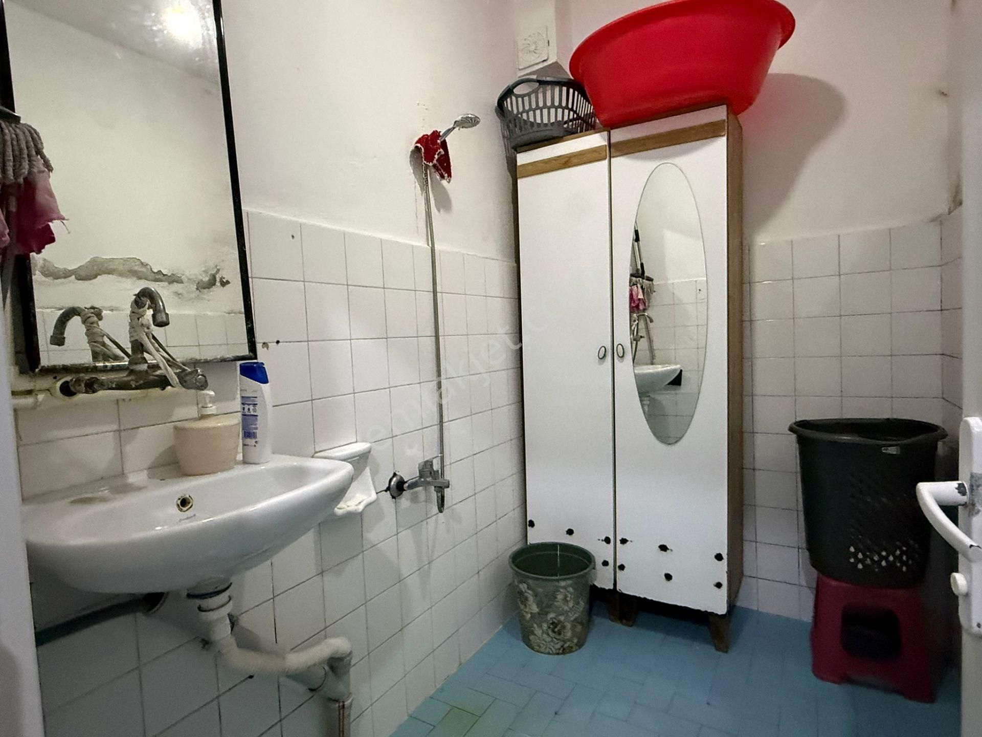 Bağcılar Göztepe'de Satılık 2+1 Daire: Metro Ve Hastaneye Yakın - Görsel 28