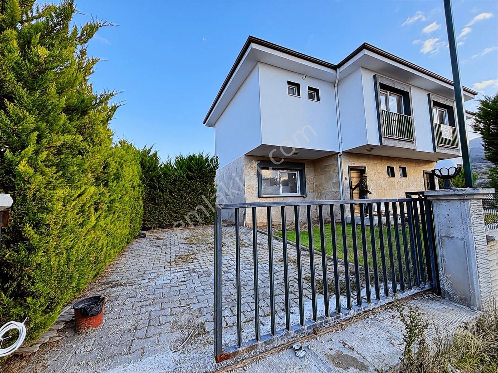 Denize Araçla 3dk Yakınlıkta Sıfır Yapı 3+1villa - Görsel 7