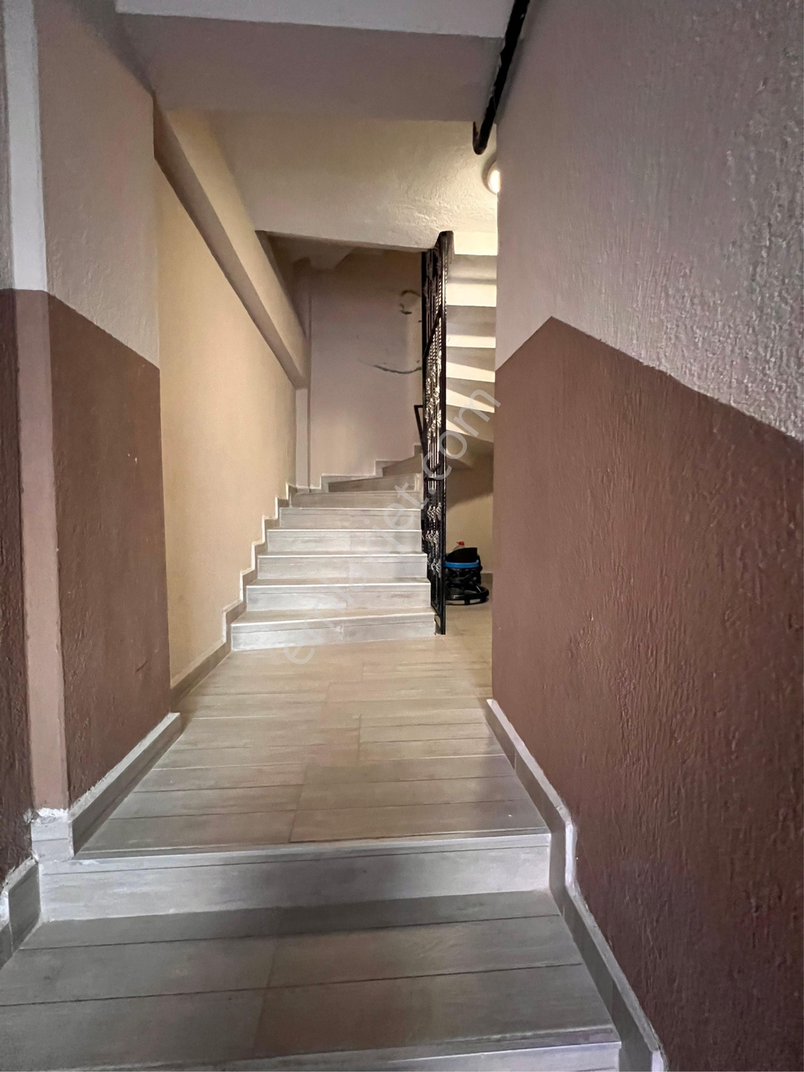 Buca Yenigün Mah'de Şehir Merkezinde Müstakil Yaşam Keyfi - Görsel 43