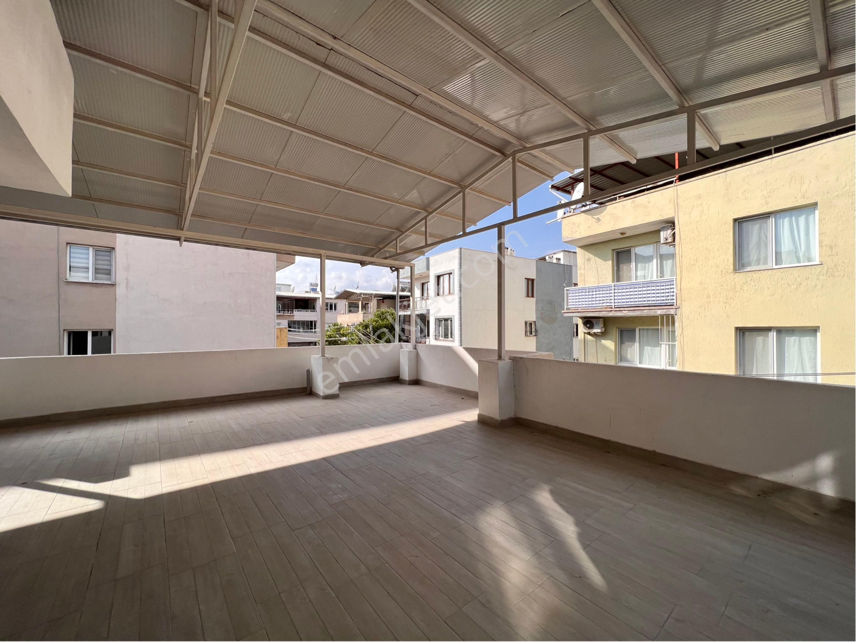 Buca Yenigün Mah'de Şehir Merkezinde Müstakil Yaşam Keyfi - Görsel 45