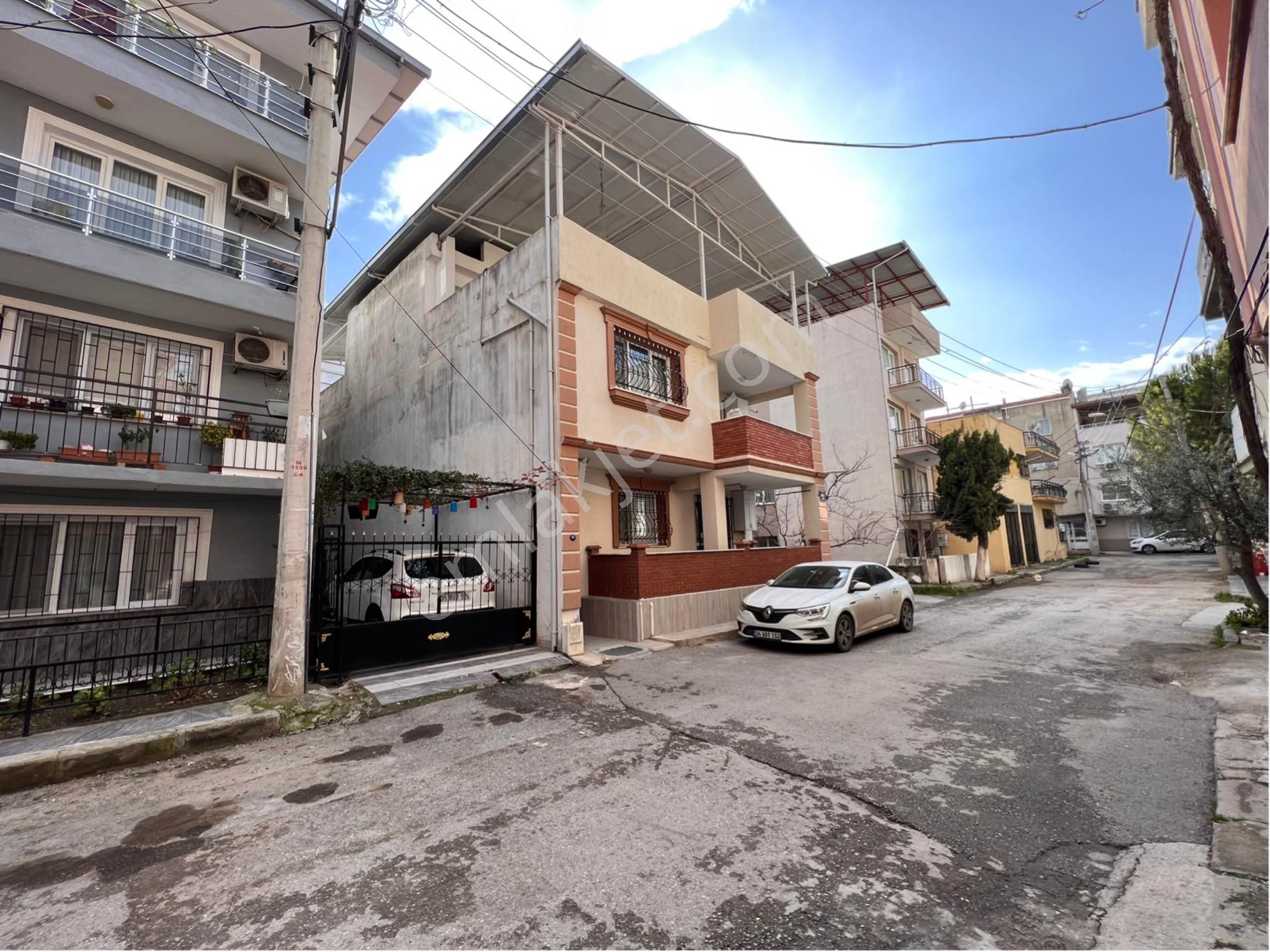 Buca Yenigün Mah'de Şehir Merkezinde Müstakil Yaşam Keyfi - Görsel 3