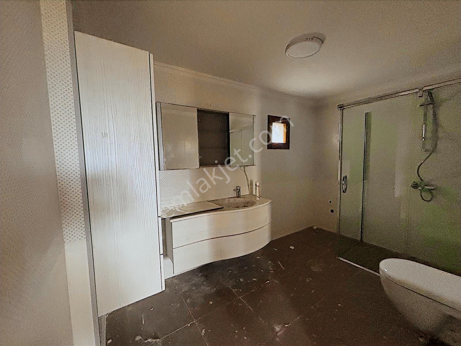 Marina Bölgesinde 6 Oda 3 Mutfaklı Müstakil Villa - Görsel 2