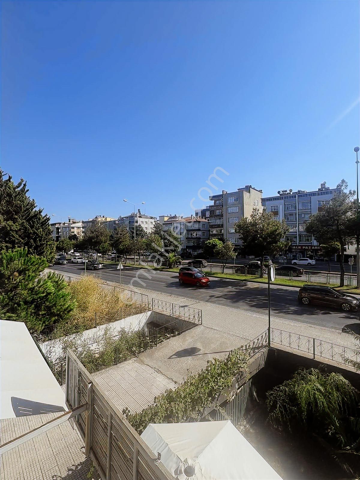 Kaptan Koru Sitesi Sahile Cephe 3+1 Havuzlu - Görsel 35