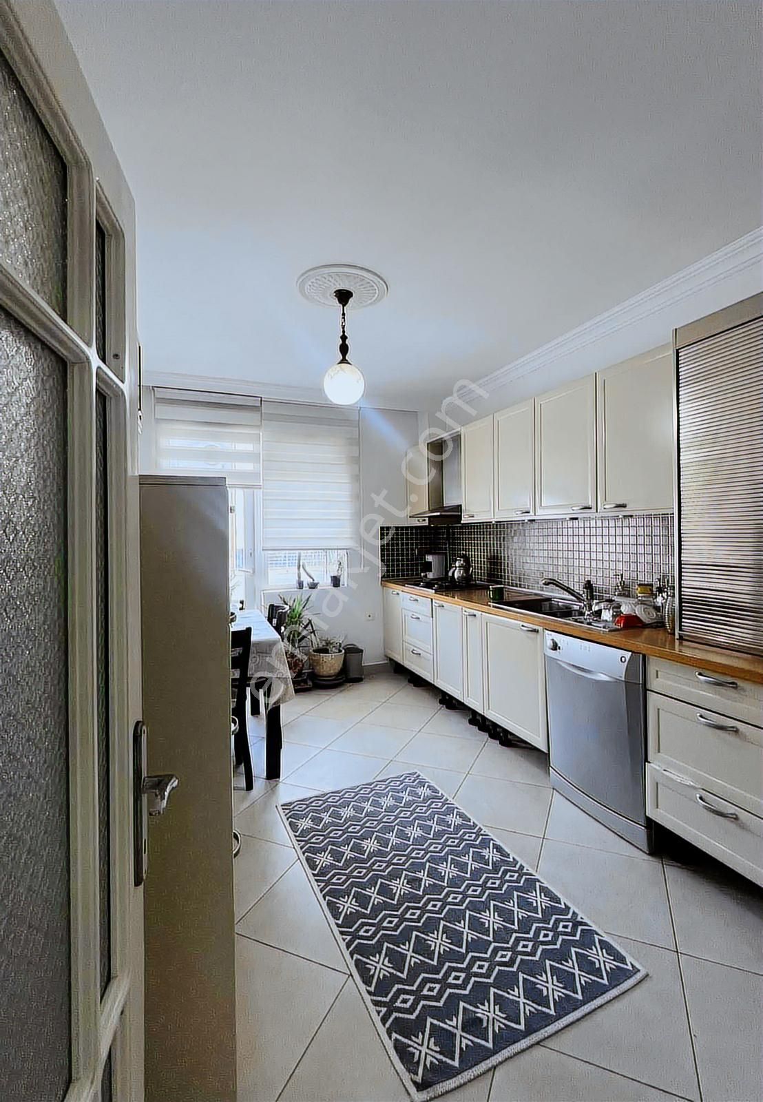 Kaptan Koru Sitesi Sahile Cephe 3+1 Havuzlu - Görsel 17