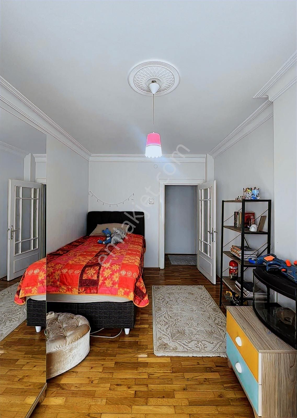 Kaptan Koru Sitesi Sahile Cephe 3+1 Havuzlu - Görsel 15