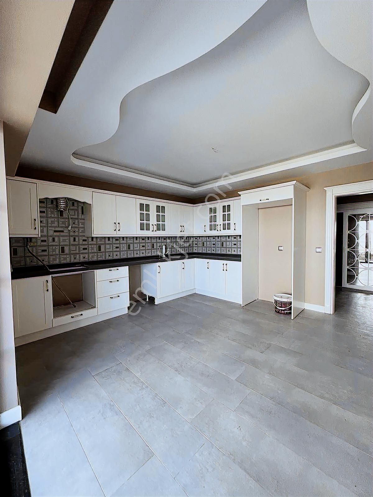 Gökdelenler Bölgesi File Marketin Üstü Geniş 3+1 Ultra Lüks - Görsel 19