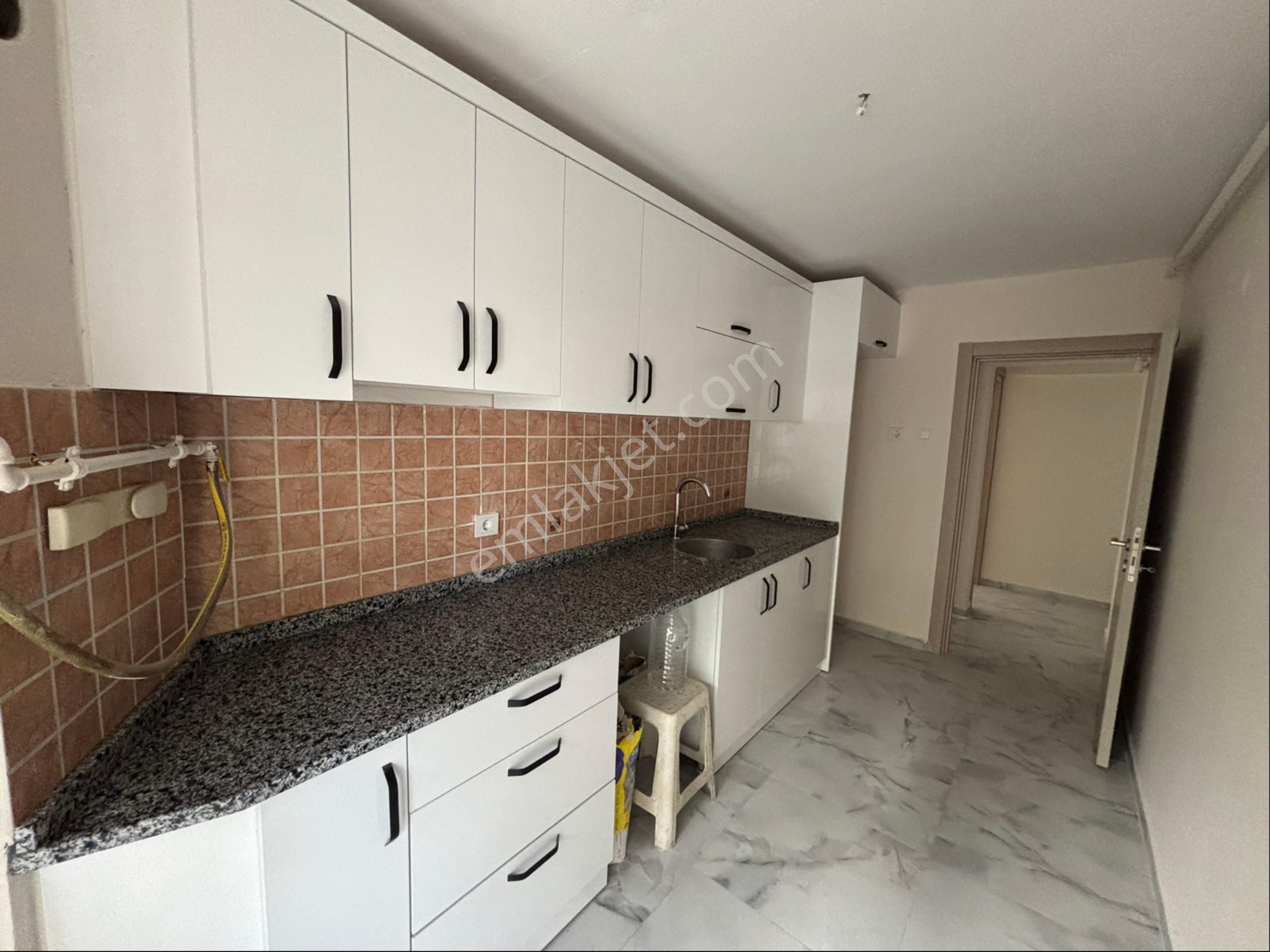 Msg'den 3+1 Geniş Ferah Tarihi Asansöre Yakın Kiralık Daire - Görsel 11