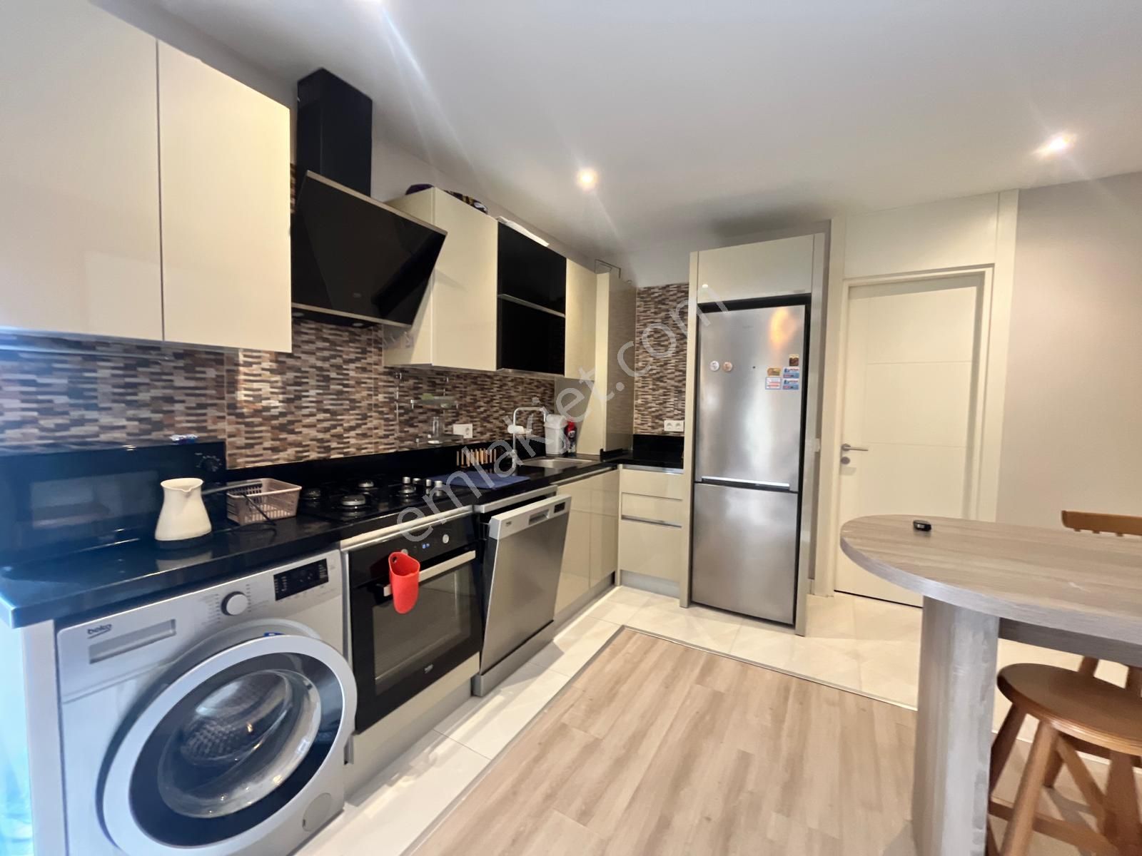 Villa Tadında 1+1 Eşyalı Havuzlu Site Sahile Havalimanına Yakın - Görsel 9