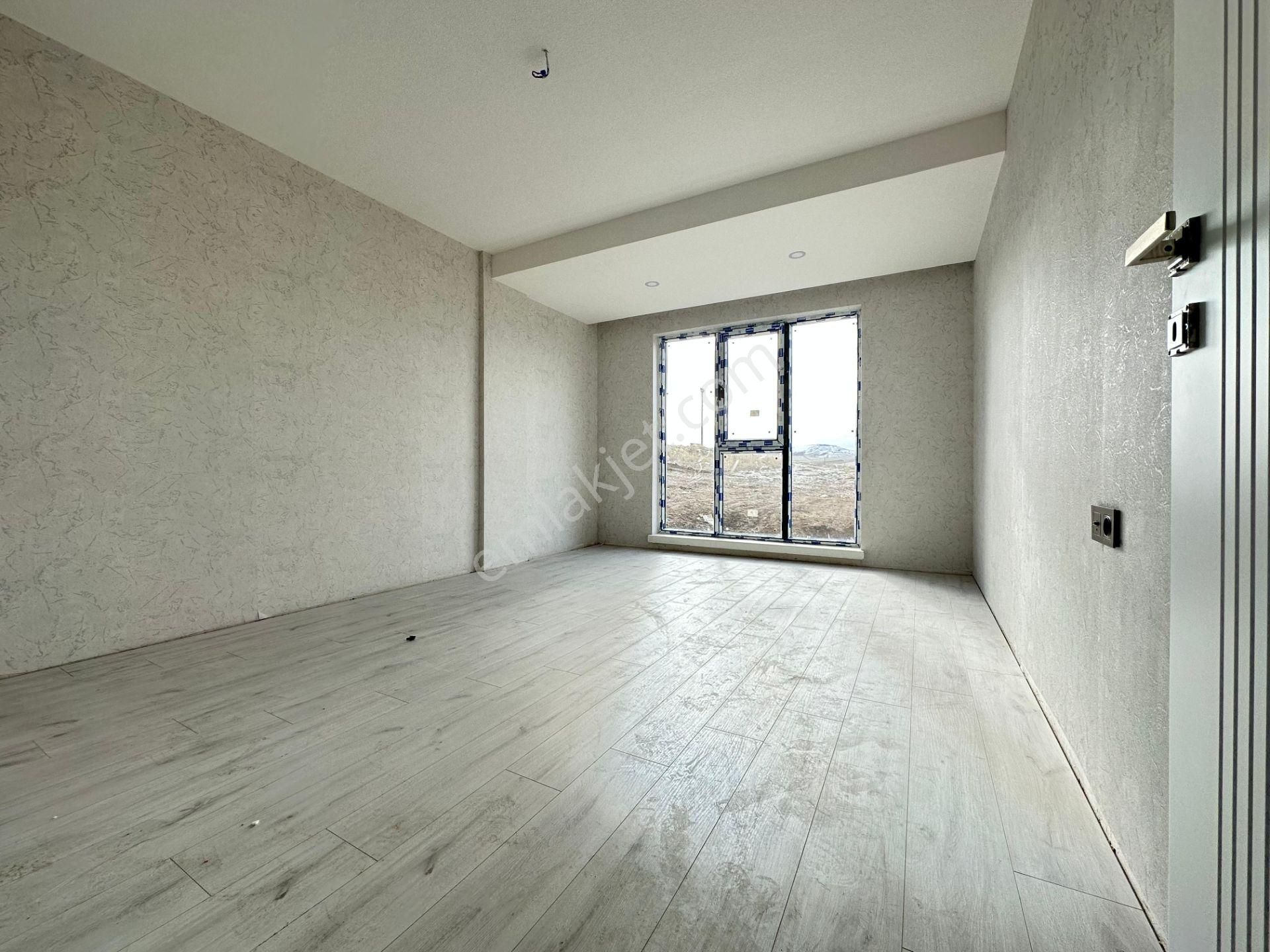 Pursaklar Mehmet Zengin Emlak'tan Asansörlü Çift Banyolu 1.kat 3+1 Sıfır Masrafsız Daire - Görsel 22