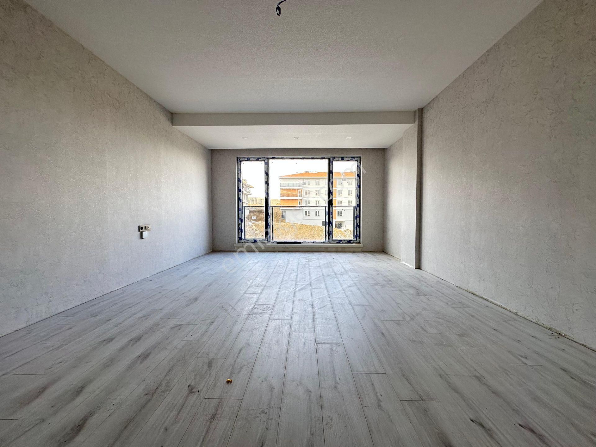 Pursaklar Mehmet Zengin Emlak'tan Asansörlü Çift Banyolu 1.kat 3+1 Sıfır Masrafsız Daire - Görsel 9