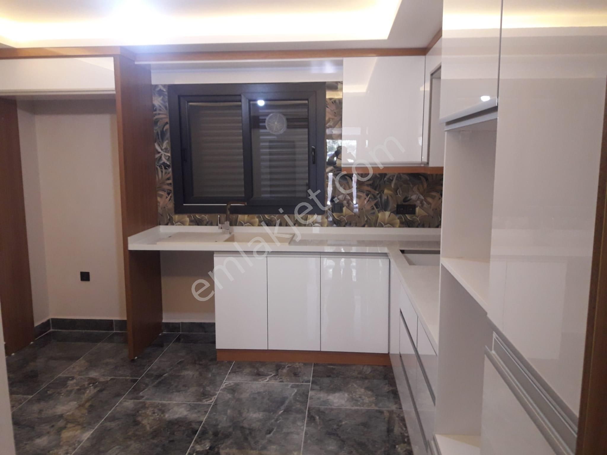 Denize 800 Metre Doğalgazlı Sıfır Villa - Görsel 14