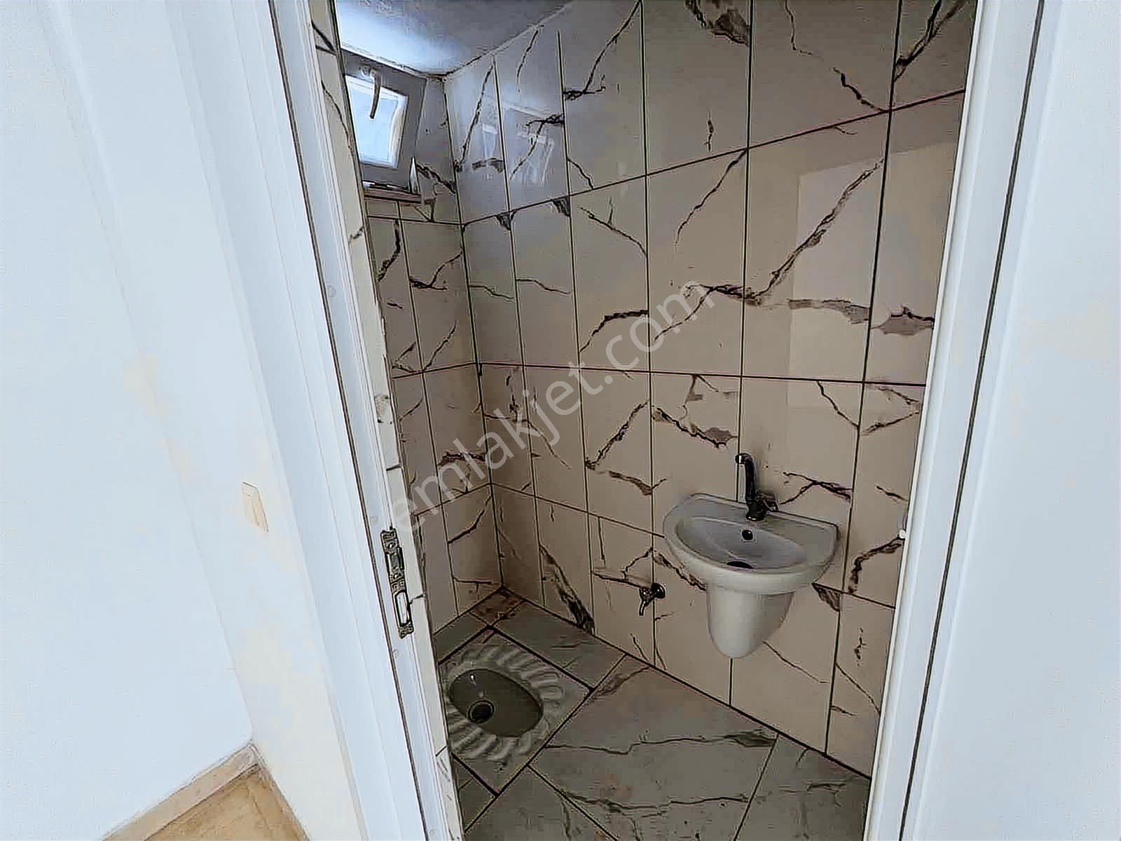 Yağmur Emlak'tan Süper Konum Kiralık Asma Katlı Dükkan - Görsel 15