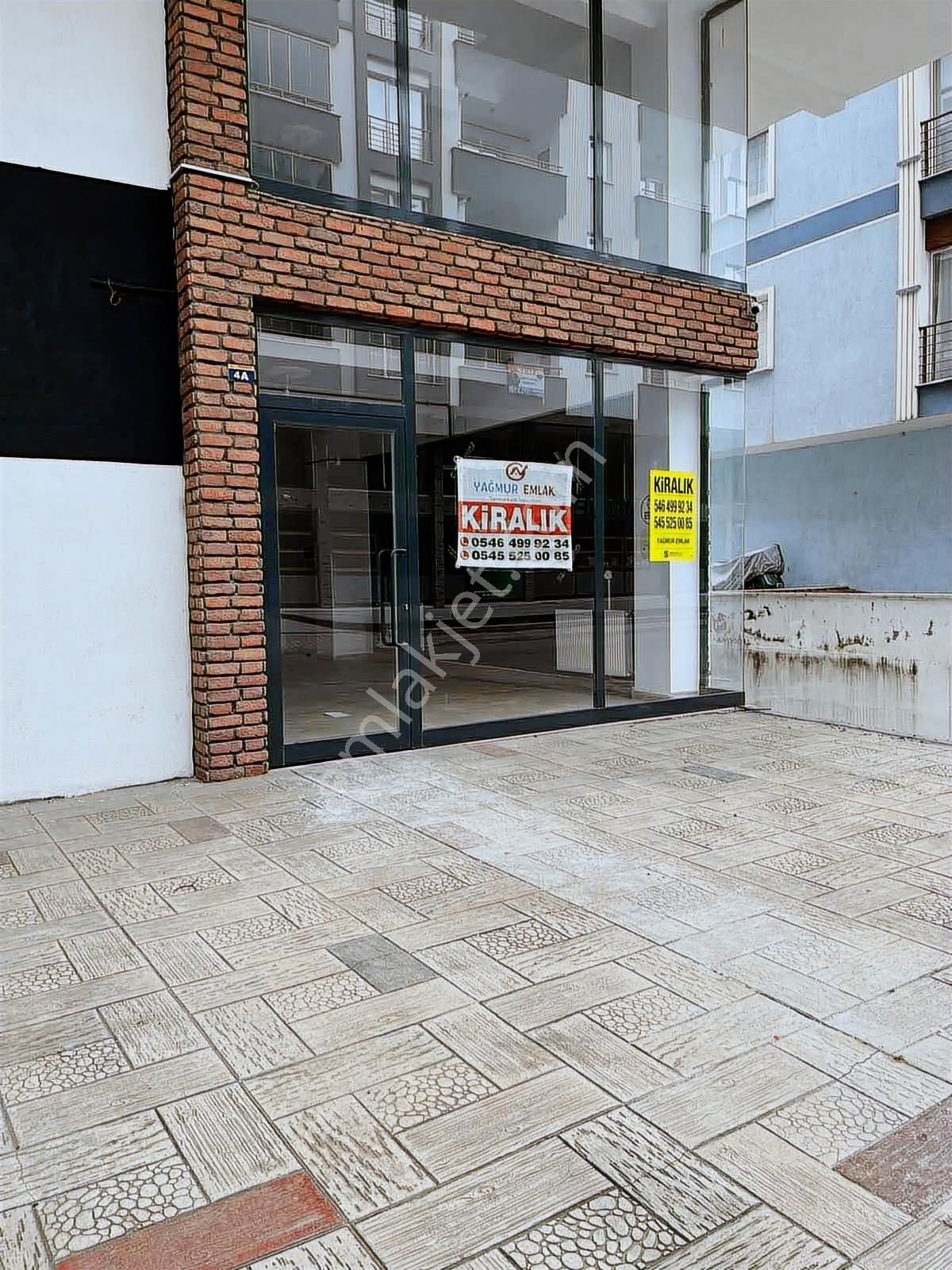 Yağmur Emlak'tan Süper Konum Kiralık Asma Katlı Dükkan - Görsel 4