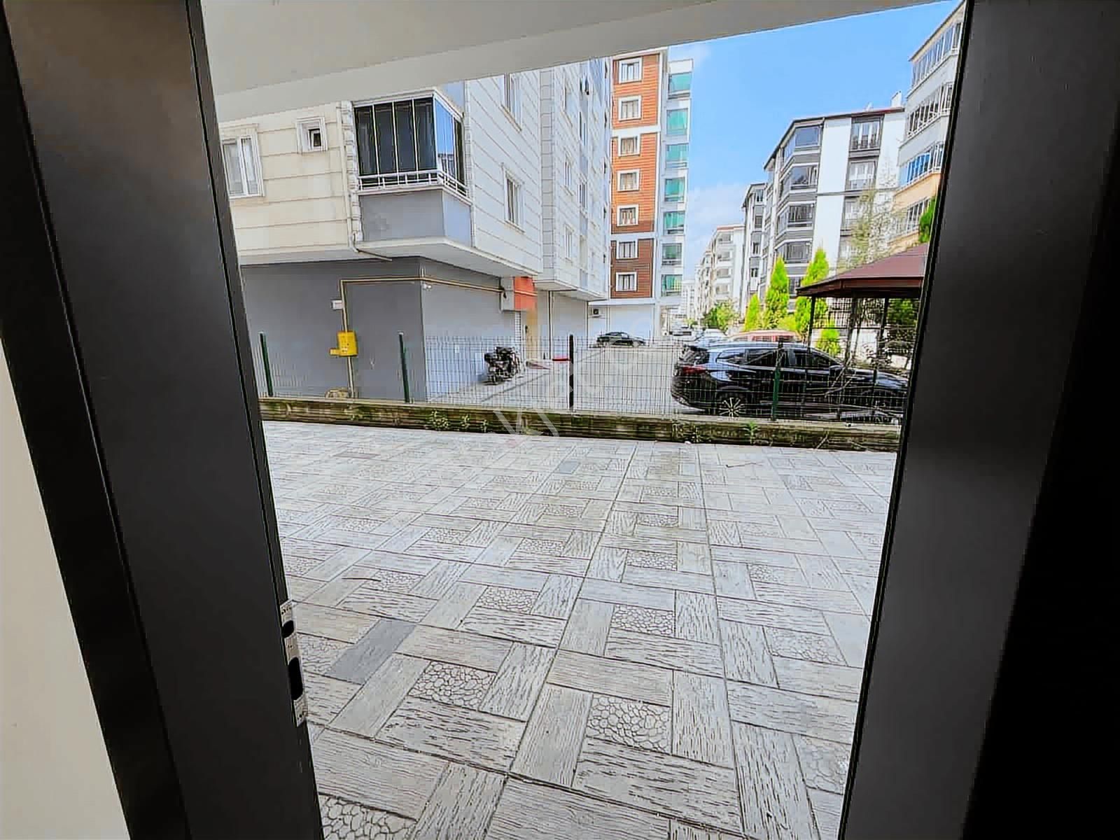Yağmur Emlak'tan Süper Konum Kiralık Asma Katlı Dükkan - Görsel 13